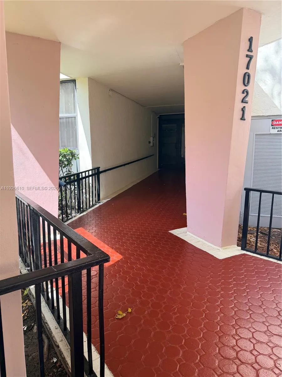 Sunny Isles Beach, Florida 33160, 1 Bedroom Bedrooms, ,1 BathroomBathrooms,Residential Lease,For Rent,A11926610