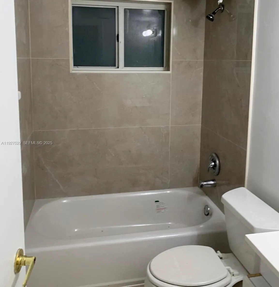 151 Se 6th Ave 2, Pompano Beach, Florida 33060, Pompano Beach, Florida 33060, 2 Bedrooms Bedrooms, ,2 BathroomsBathrooms,Residential,For Sale,151 Se 6th Ave 2, Pompano Beach, Florida 33060,A11927529