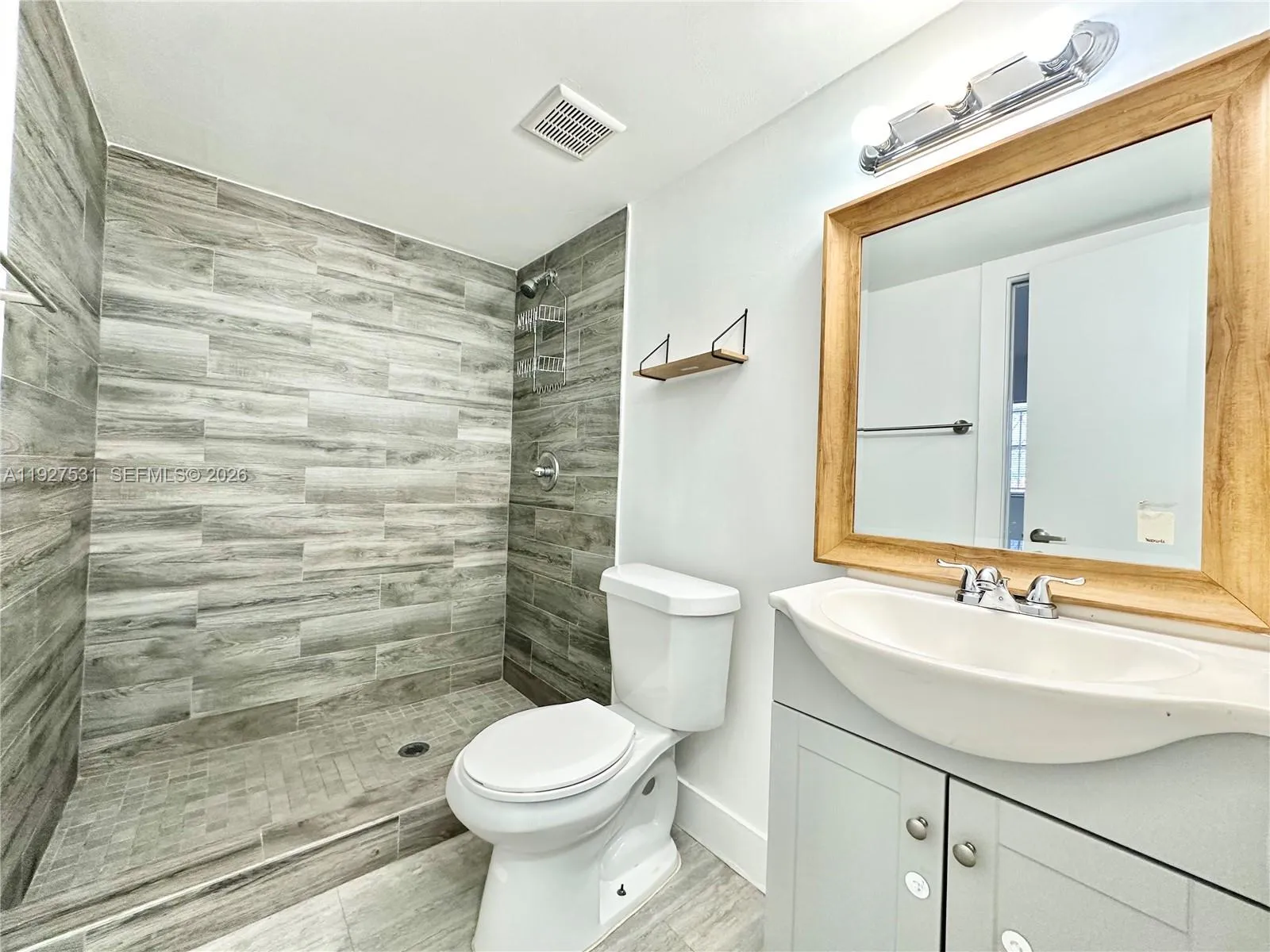 19751 Sw 114th Ave 349, Miami, Florida 33157, Miami, Florida 33157, 2 Bedrooms Bedrooms, ,2 BathroomsBathrooms,Residential Lease,For Rent,19751 Sw 114th Ave 349, Miami, Florida 33157,A11927531