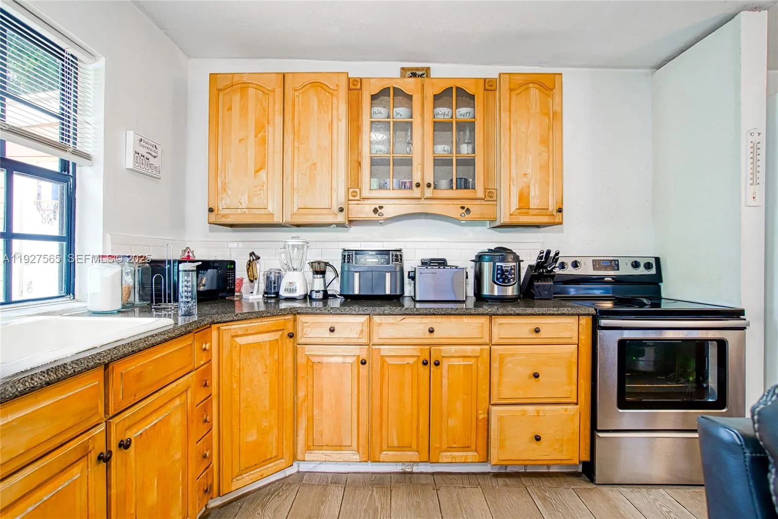 2516 Cleveland St, Hollywood, Florida 33020, Hollywood, Florida 33020, ,Residential Income,For Sale,2516 Cleveland St, Hollywood, Florida 33020,A11927565