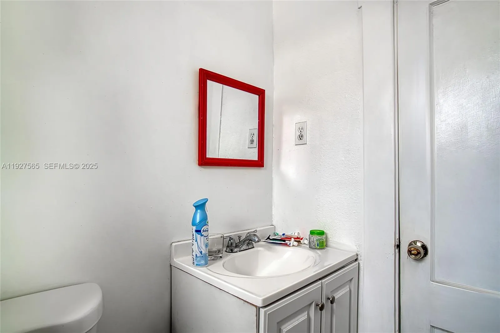 2516 Cleveland St, Hollywood, Florida 33020, Hollywood, Florida 33020, ,Residential Income,For Sale,2516 Cleveland St, Hollywood, Florida 33020,A11927565