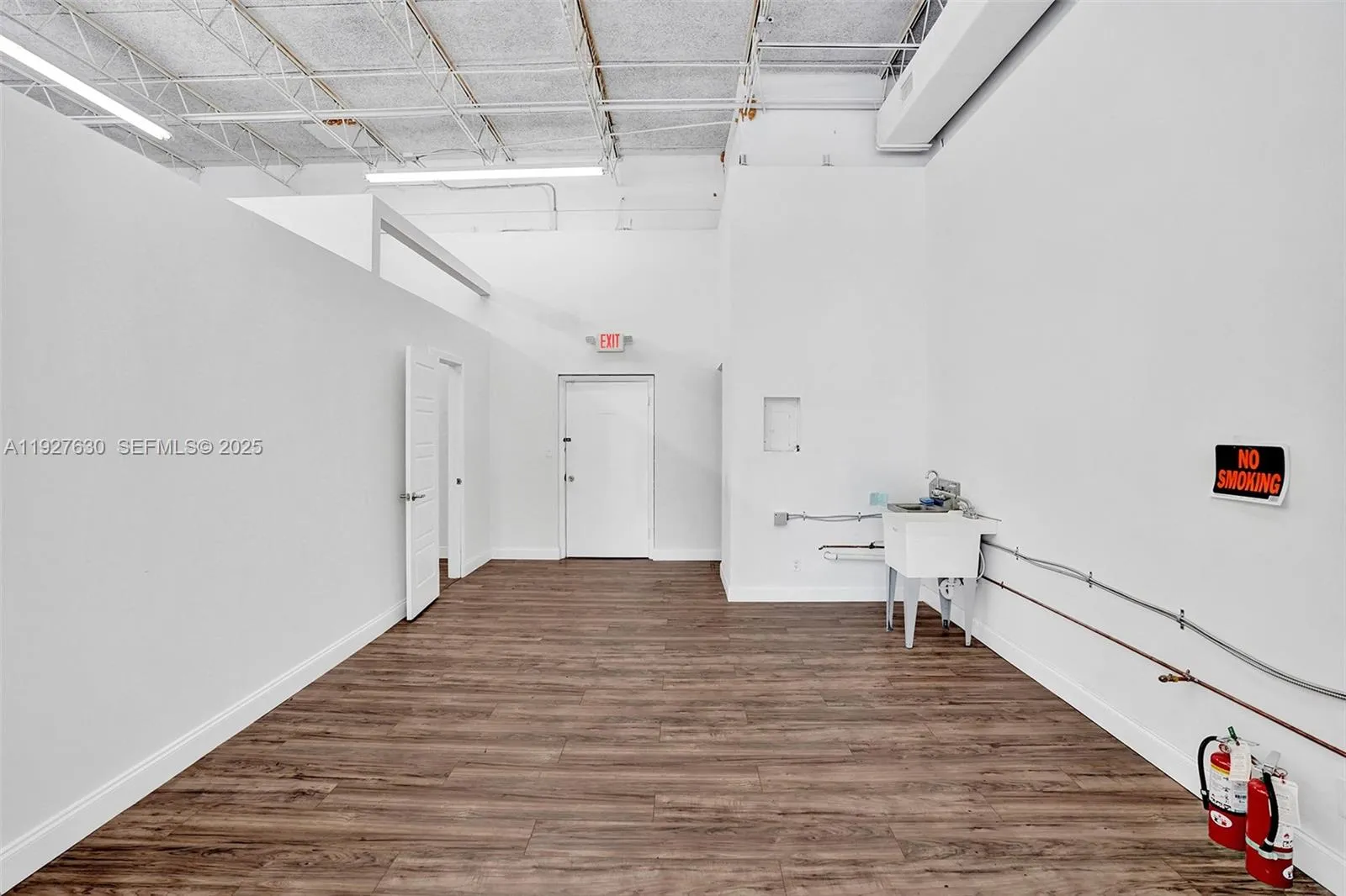 4500 N Dixie Hwy, Oakland Park, Florida 33334, Oakland Park, Florida 33334, ,Commercial Lease,For Rent,4500 N Dixie Hwy, Oakland Park, Florida 33334,A11927630