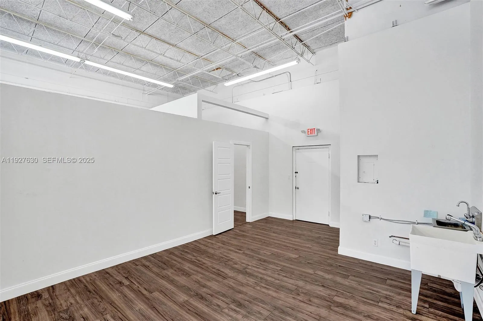 4500 N Dixie Hwy, Oakland Park, Florida 33334, Oakland Park, Florida 33334, ,Commercial Lease,For Rent,4500 N Dixie Hwy, Oakland Park, Florida 33334,A11927630