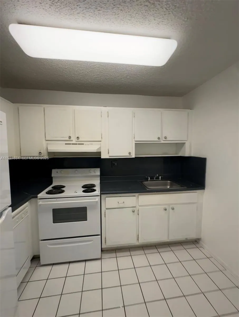 1595 Ne 135th St 334, North Miami, Florida 33161, North Miami, Florida 33161, 1 Bedroom Bedrooms, ,1 BathroomBathrooms,Residential Lease,For Rent,1595 Ne 135th St 334, North Miami, Florida 33161,A11927634