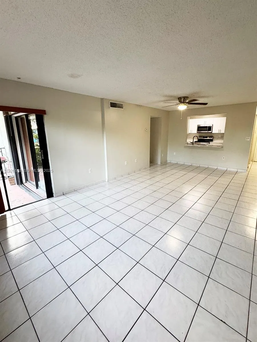 400 W Park Dr 202, Miami, Florida 33172, Miami, Florida 33172, 2 Bedrooms Bedrooms, ,1 BathroomBathrooms,Residential Lease,For Rent,400 W Park Dr 202, Miami, Florida 33172,A11926818
