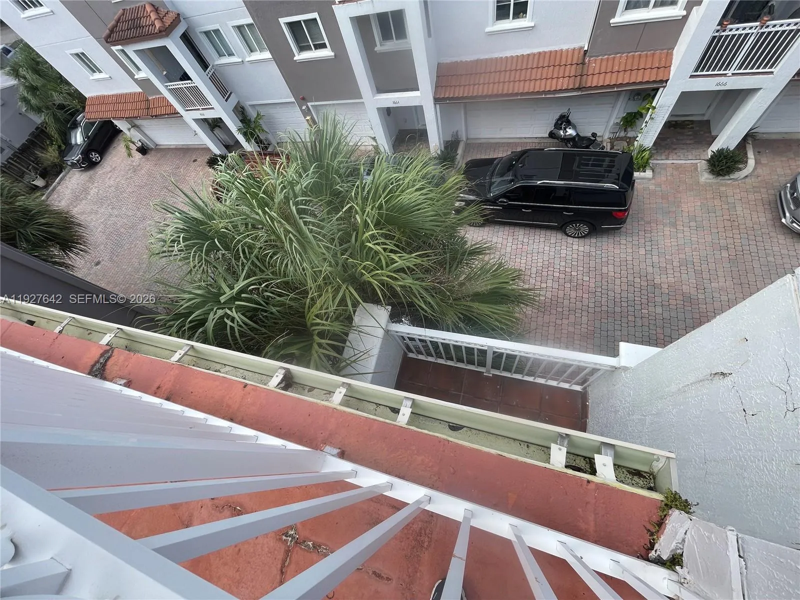 1658 Hayes St 16585, Hollywood, Florida 33020, Hollywood, Florida 33020, 3 Bedrooms Bedrooms, ,2 BathroomsBathrooms,Residential,For Sale,1658 Hayes St 16585, Hollywood, Florida 33020,A11927642