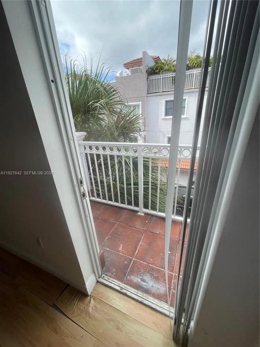 1658 Hayes St 16585, Hollywood, Florida 33020, Hollywood, Florida 33020, 3 Bedrooms Bedrooms, ,2 BathroomsBathrooms,Residential,For Sale,1658 Hayes St 16585, Hollywood, Florida 33020,A11927642