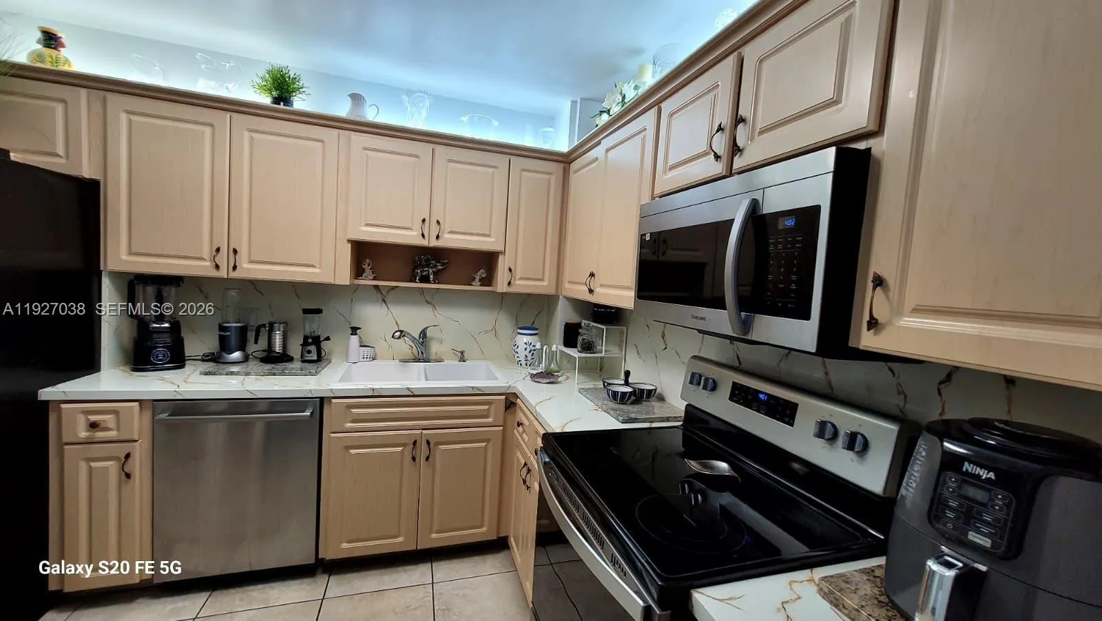 4001 Hillcrest Dr 705, Hollywood, Florida 33021, Hollywood, Florida 33021, 2 Bedrooms Bedrooms, ,2 BathroomsBathrooms,Residential,For Sale,4001 Hillcrest Dr 705, Hollywood, Florida 33021,A11927038