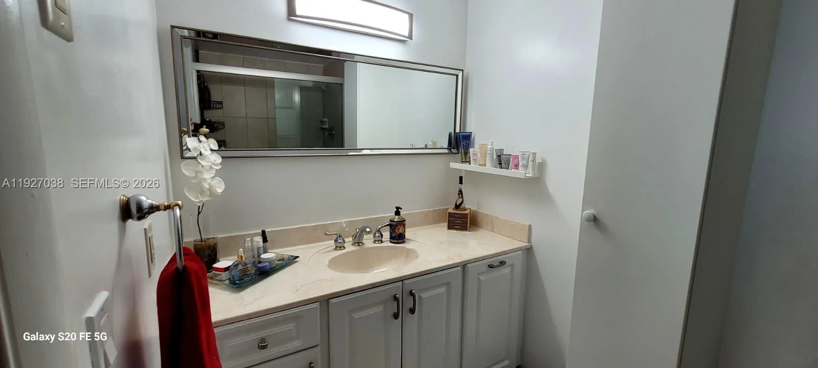 4001 Hillcrest Dr 705, Hollywood, Florida 33021, Hollywood, Florida 33021, 2 Bedrooms Bedrooms, ,2 BathroomsBathrooms,Residential,For Sale,4001 Hillcrest Dr 705, Hollywood, Florida 33021,A11927038