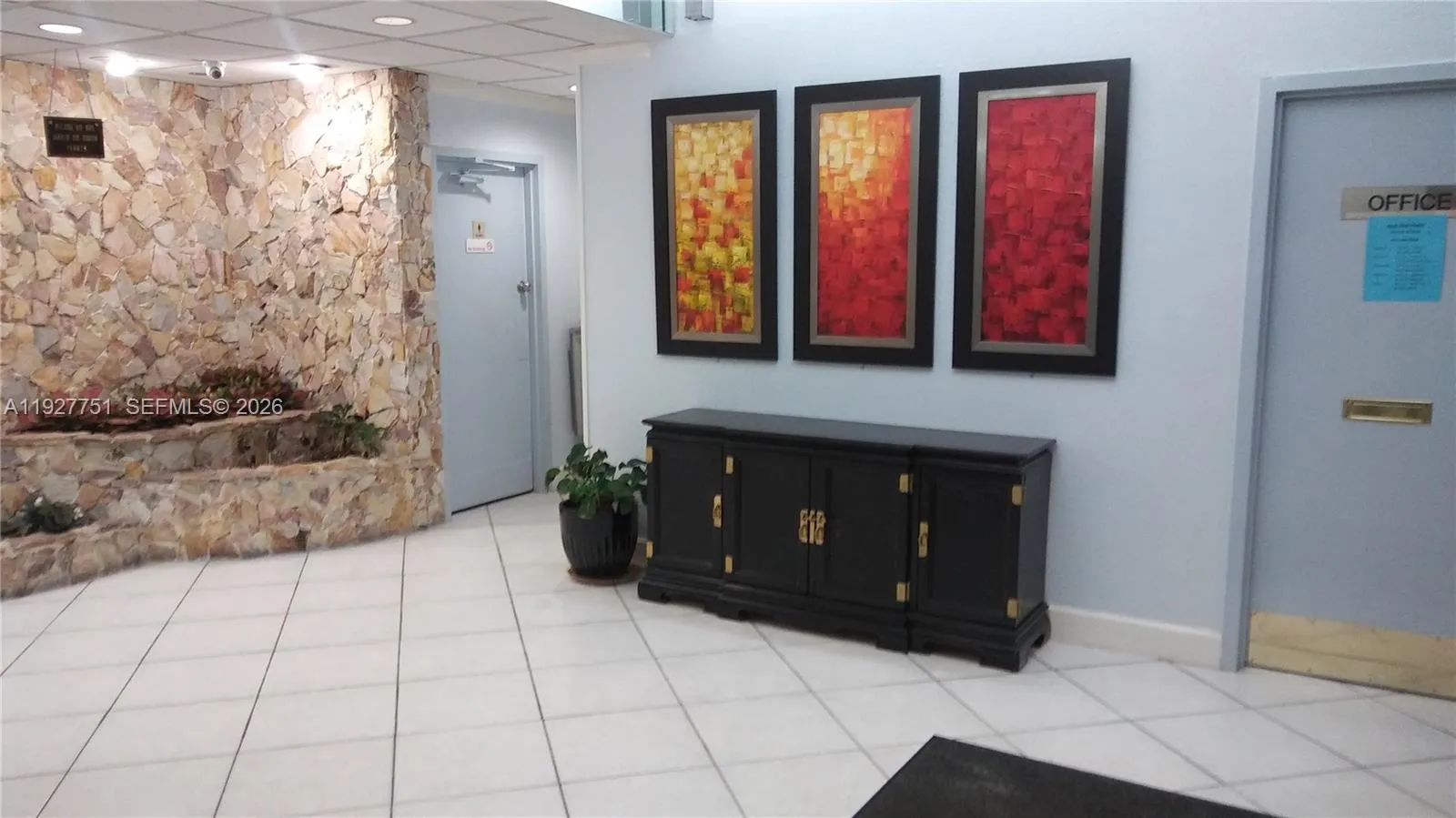 1000 Saint Charles Pl L2, Pembroke Pines, Florida, Pembroke Pines, Florida 33026, 2 Bedrooms Bedrooms, ,2 BathroomsBathrooms,Residential,For Sale,1000 Saint Charles Pl L2, Pembroke Pines, Florida ,A11927751