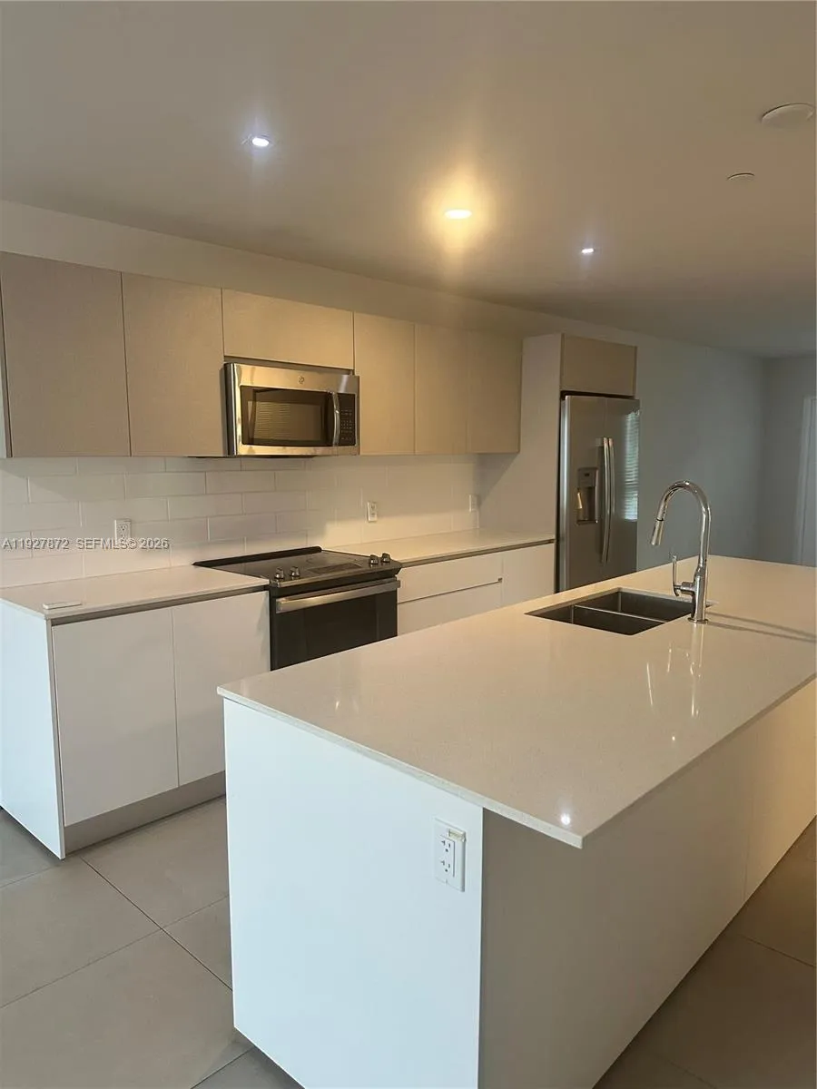 2555 Ne 193rd St 2116, Miami, Florida 33180, Miami, Florida 33180, 3 Bedrooms Bedrooms, ,2 BathroomsBathrooms,Residential Lease,For Rent,2555 Ne 193rd St 2116, Miami, Florida 33180,A11927872 2555 Ne 193rd St 2116, Miami, Florida 33180, Miami, Florida 33180, 3 Bedrooms Bedrooms, ,2 BathroomsBathrooms,Residential Lease,For Rent,2555 Ne 193rd St 2116, Miami, Florida 33180,A11927872