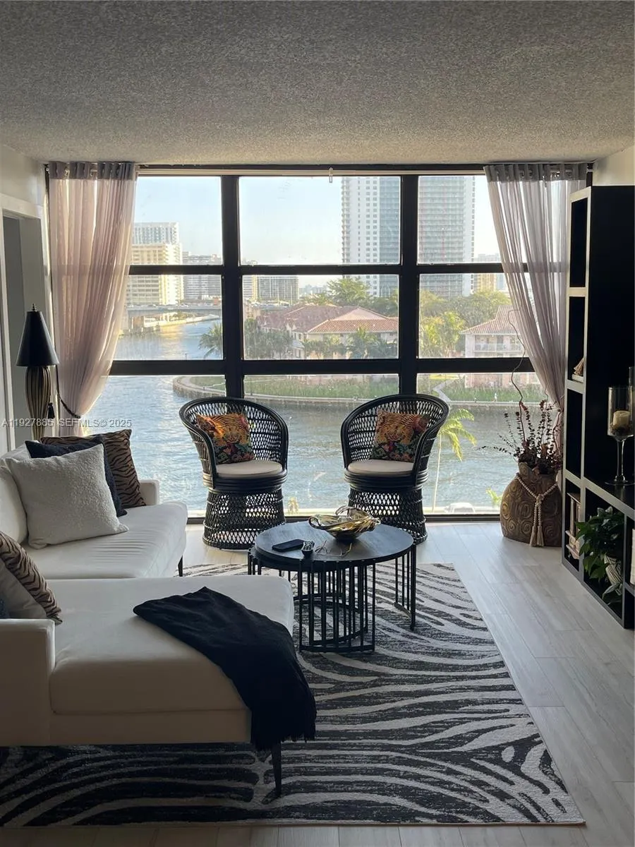 200 Leslie Dr 622, Hallandale Beach, Florida 33009, Hallandale Beach, Florida 33009, 2 Bedrooms Bedrooms, ,2 BathroomsBathrooms,Residential,For Sale,200 Leslie Dr 622, Hallandale Beach, Florida 33009,A11927885