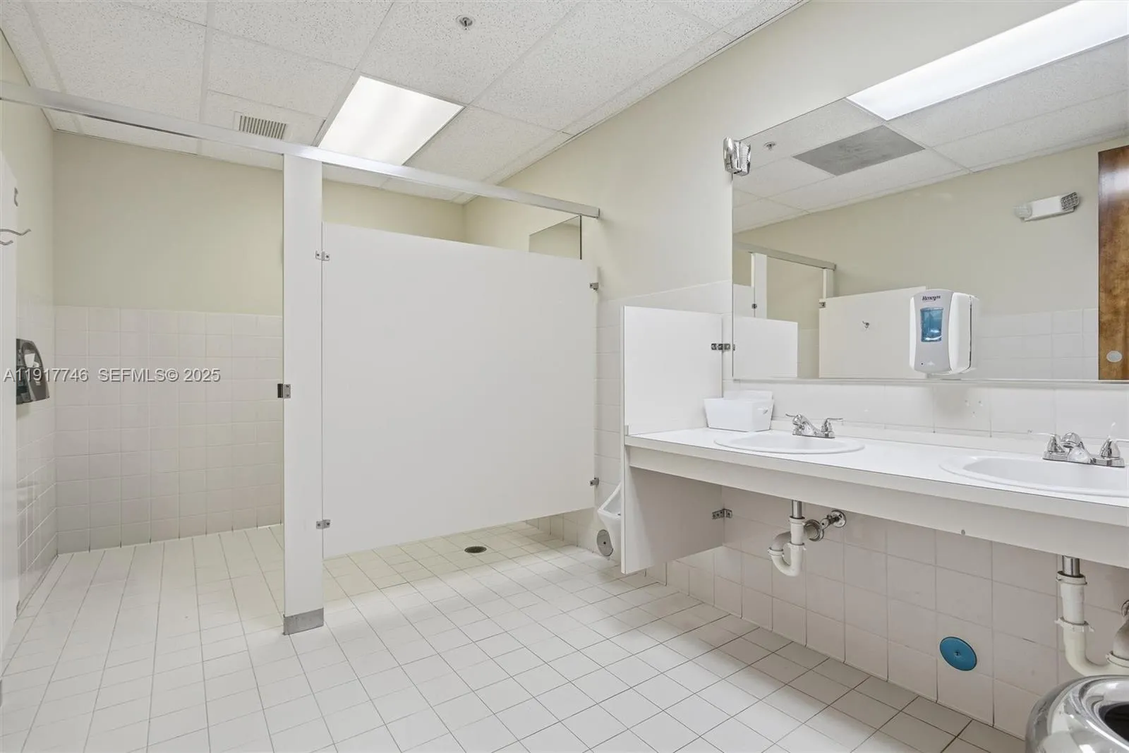 8527 Pines Blvd, Pembroke Pines, Florida 33024, Pembroke Pines, Florida 33024, ,Commercial Sale,For Sale,8527 Pines Blvd, Pembroke Pines, Florida 33024,A11917746