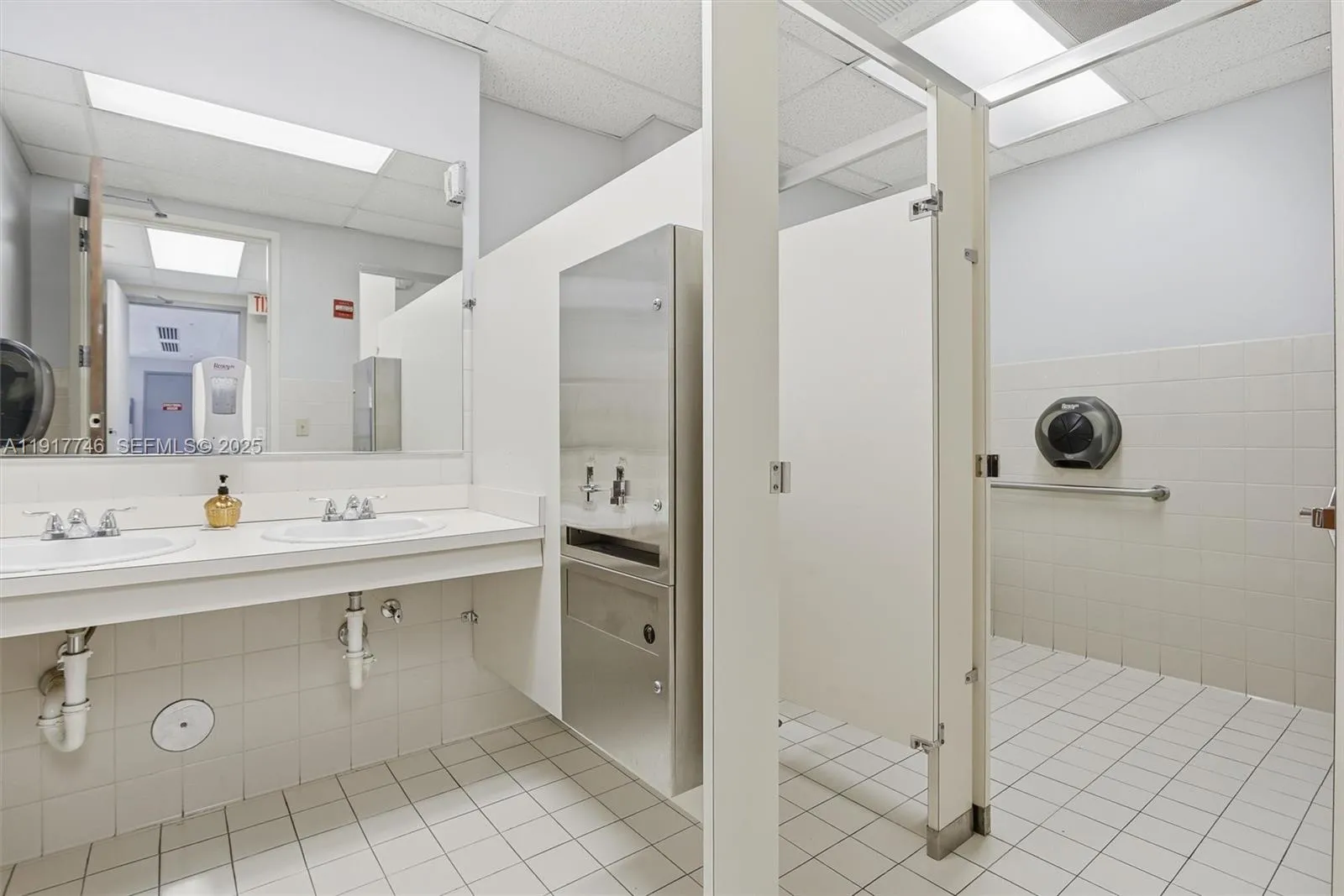 8527 Pines Blvd, Pembroke Pines, Florida 33024, Pembroke Pines, Florida 33024, ,Commercial Sale,For Sale,8527 Pines Blvd, Pembroke Pines, Florida 33024,A11917746