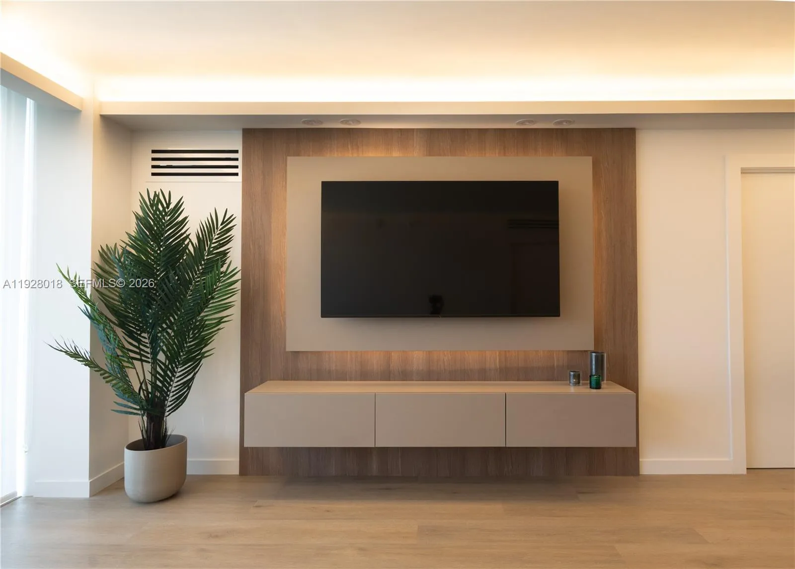 20505 E Country Club Dr 231, Aventura, Florida 331, Aventura, Florida 33180, 2 Bedrooms Bedrooms, ,2 BathroomsBathrooms,Residential Lease,For Rent,20505 E Country Club Dr 231, Aventura, Florida 331,A11928018