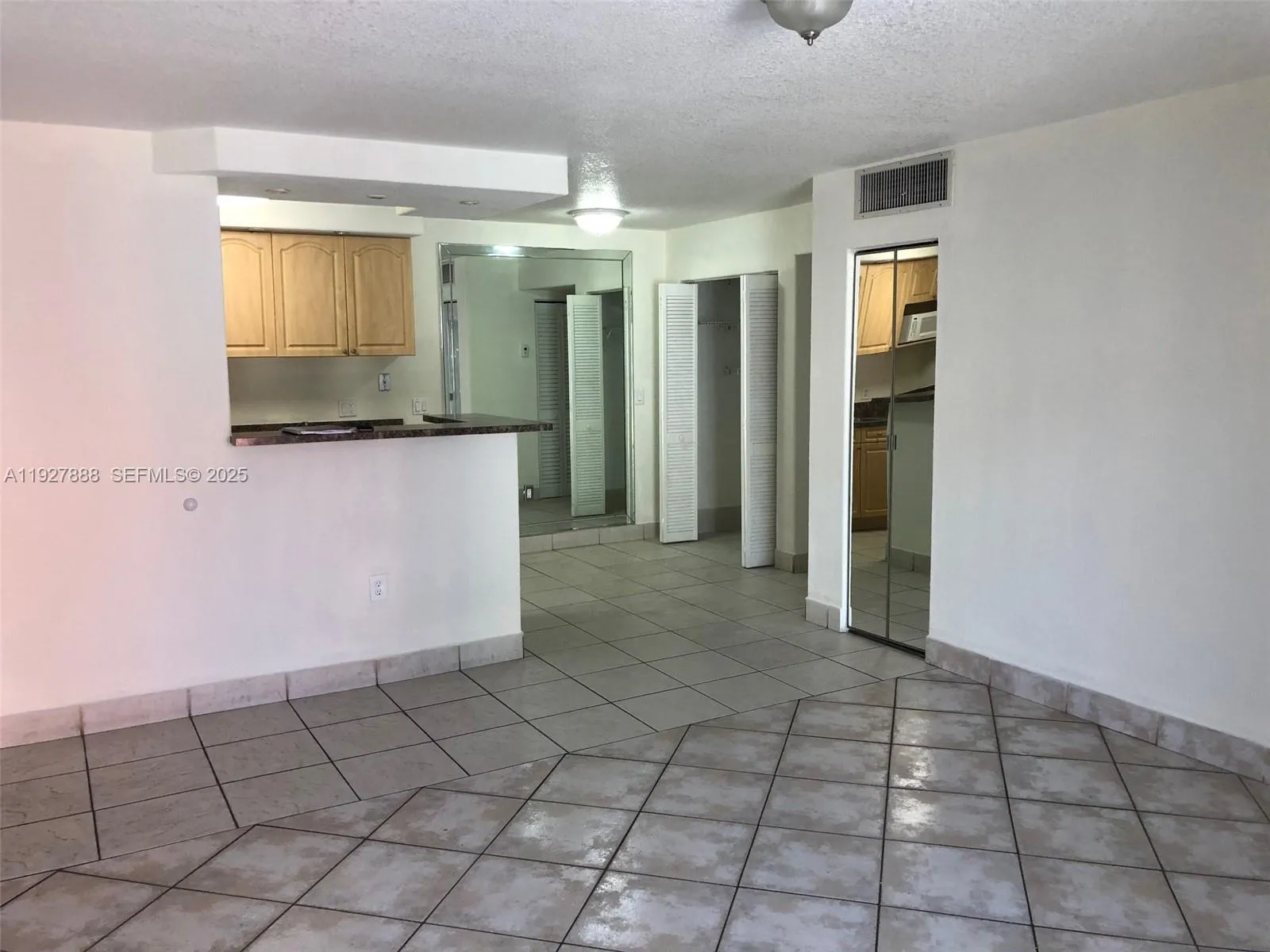 10744 N Kendall Dr M-16, Miami, Florida 33176, Miami, Florida 33176, 1 Bedroom Bedrooms, ,1 BathroomBathrooms,Residential Lease,For Rent,10744 N Kendall Dr M-16, Miami, Florida 33176,A11927888