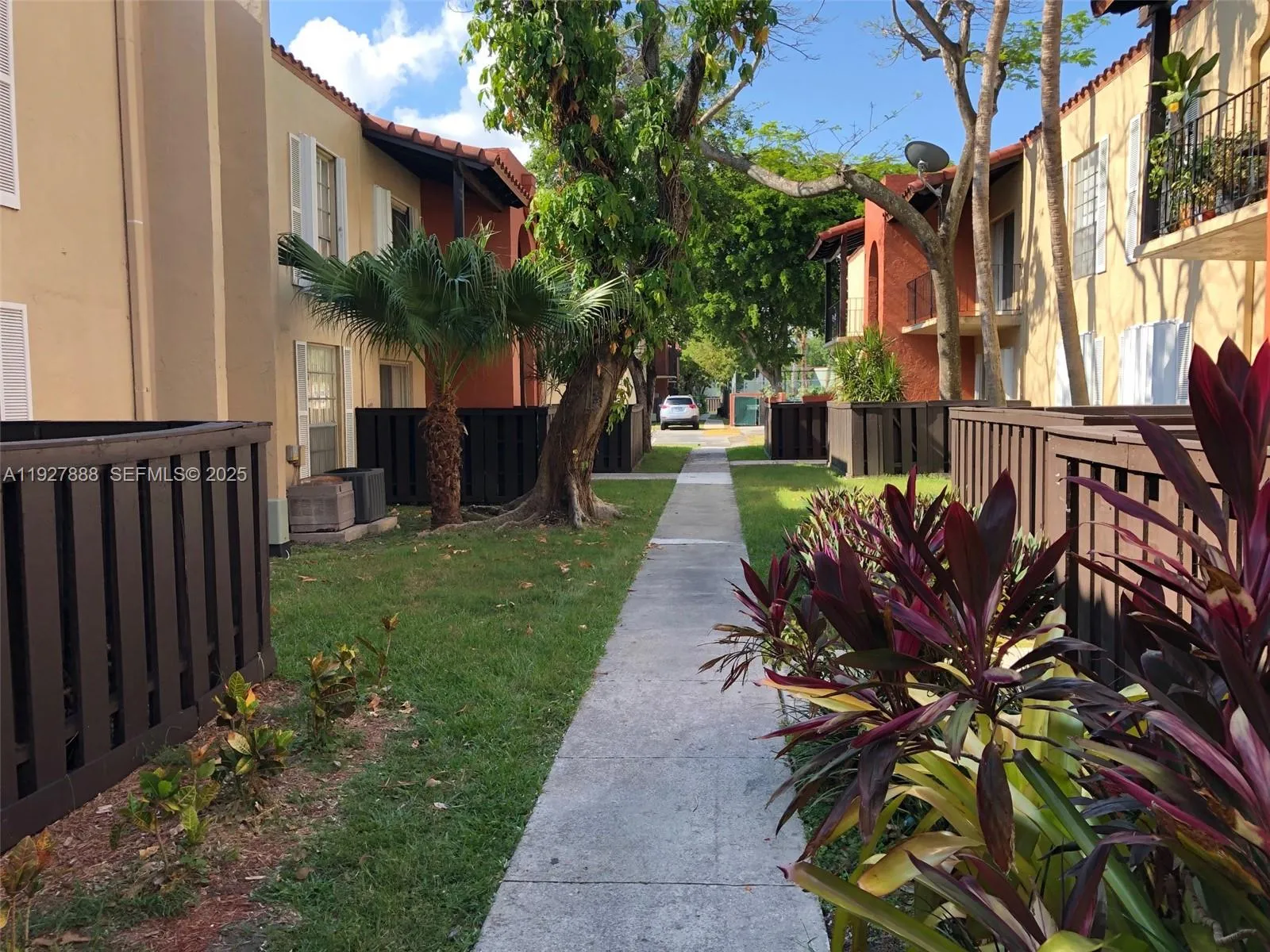 10744 N Kendall Dr M-16, Miami, Florida 33176, Miami, Florida 33176, 1 Bedroom Bedrooms, ,1 BathroomBathrooms,Residential Lease,For Rent,10744 N Kendall Dr M-16, Miami, Florida 33176,A11927888