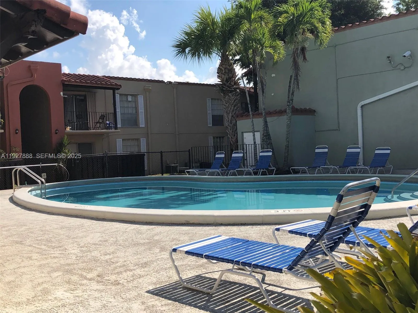 10744 N Kendall Dr M-16, Miami, Florida 33176, Miami, Florida 33176, 1 Bedroom Bedrooms, ,1 BathroomBathrooms,Residential Lease,For Rent,10744 N Kendall Dr M-16, Miami, Florida 33176,A11927888
