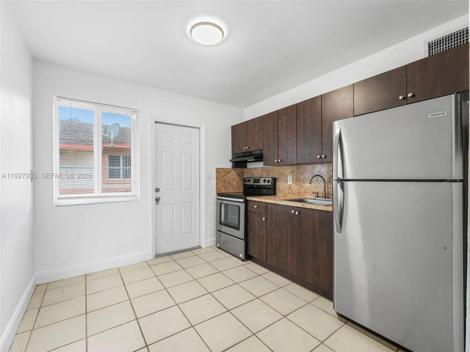 1460 Nw 52nd St Front, Miami, Florida 33142, Miami, Florida 33142, 2 Bedrooms Bedrooms, ,1 BathroomBathrooms,Residential Lease,For Rent,1460 Nw 52nd St Front, Miami, Florida 33142,A11927935