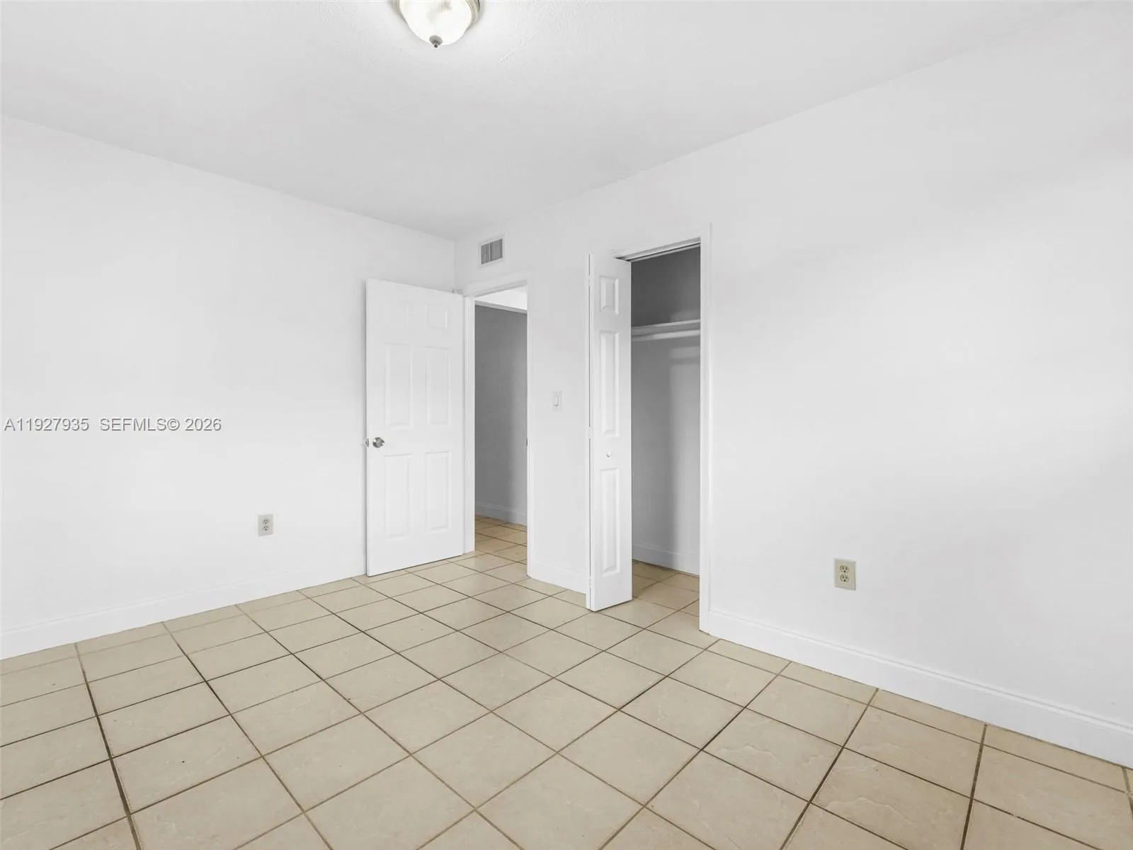 1460 Nw 52nd St Front, Miami, Florida 33142, Miami, Florida 33142, 2 Bedrooms Bedrooms, ,1 BathroomBathrooms,Residential Lease,For Rent,1460 Nw 52nd St Front, Miami, Florida 33142,A11927935