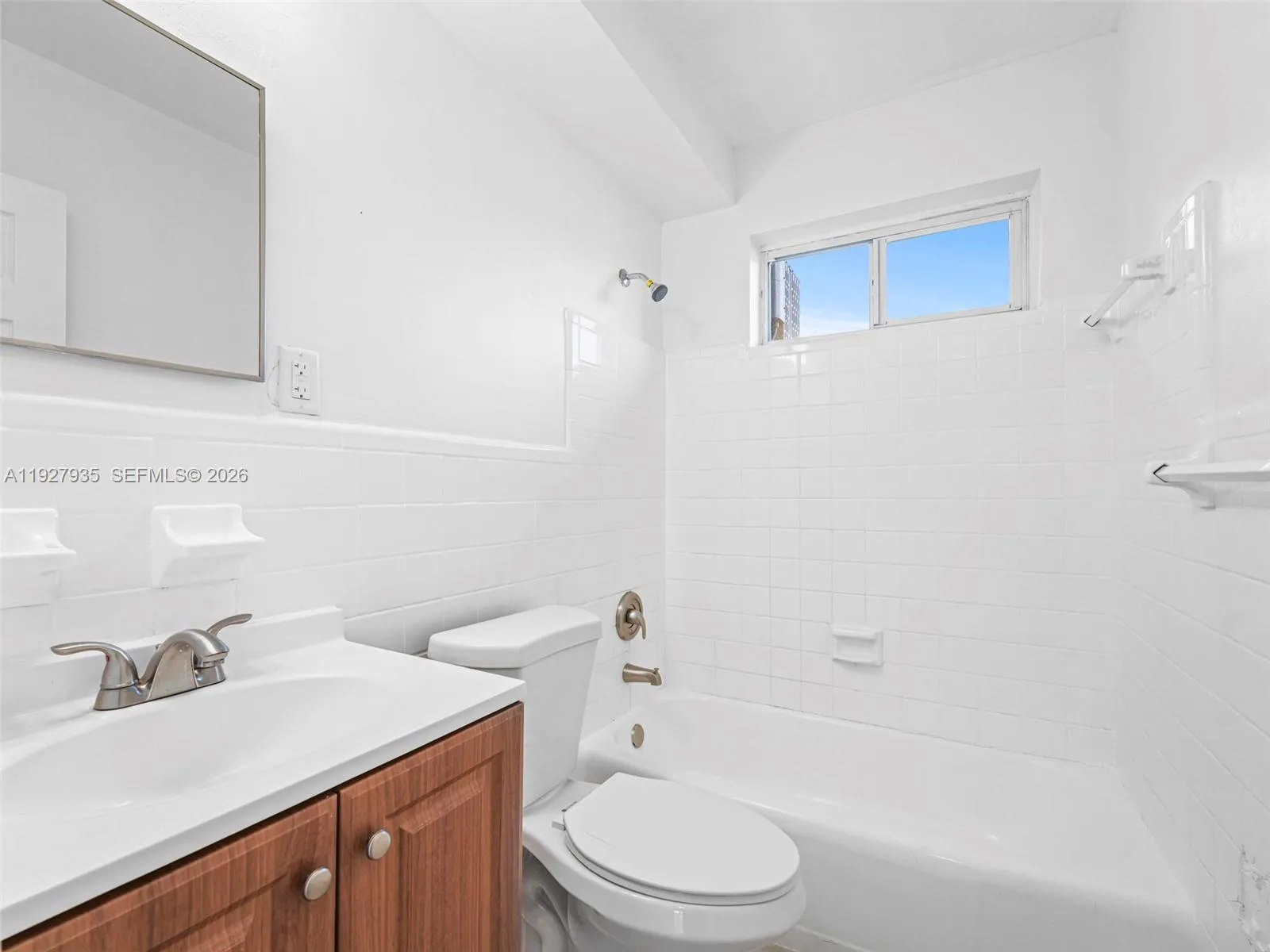 1460 Nw 52nd St Front, Miami, Florida 33142, Miami, Florida 33142, 2 Bedrooms Bedrooms, ,1 BathroomBathrooms,Residential Lease,For Rent,1460 Nw 52nd St Front, Miami, Florida 33142,A11927935