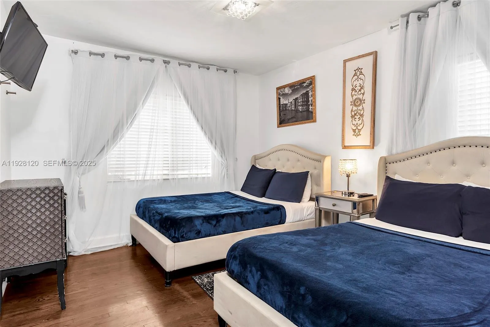 745-747 Lenox Ave, Miami Beach, Florida 33139, Miami Beach, Florida 33139, ,Residential Income,For Sale,745-747 Lenox Ave, Miami Beach, Florida 33139,A11928120