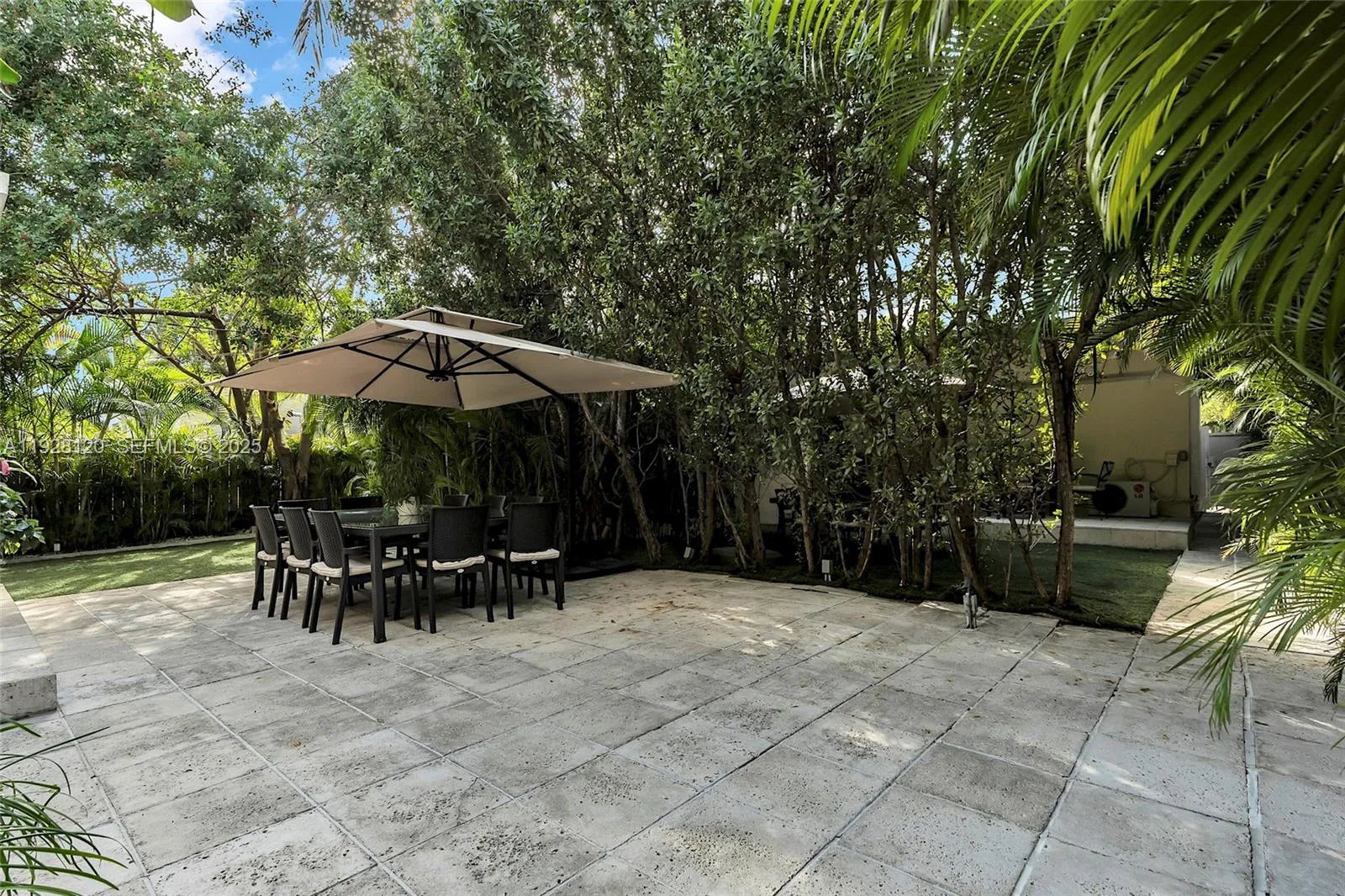 745-747 Lenox Ave, Miami Beach, Florida 33139, Miami Beach, Florida 33139, ,Residential Income,For Sale,745-747 Lenox Ave, Miami Beach, Florida 33139,A11928120