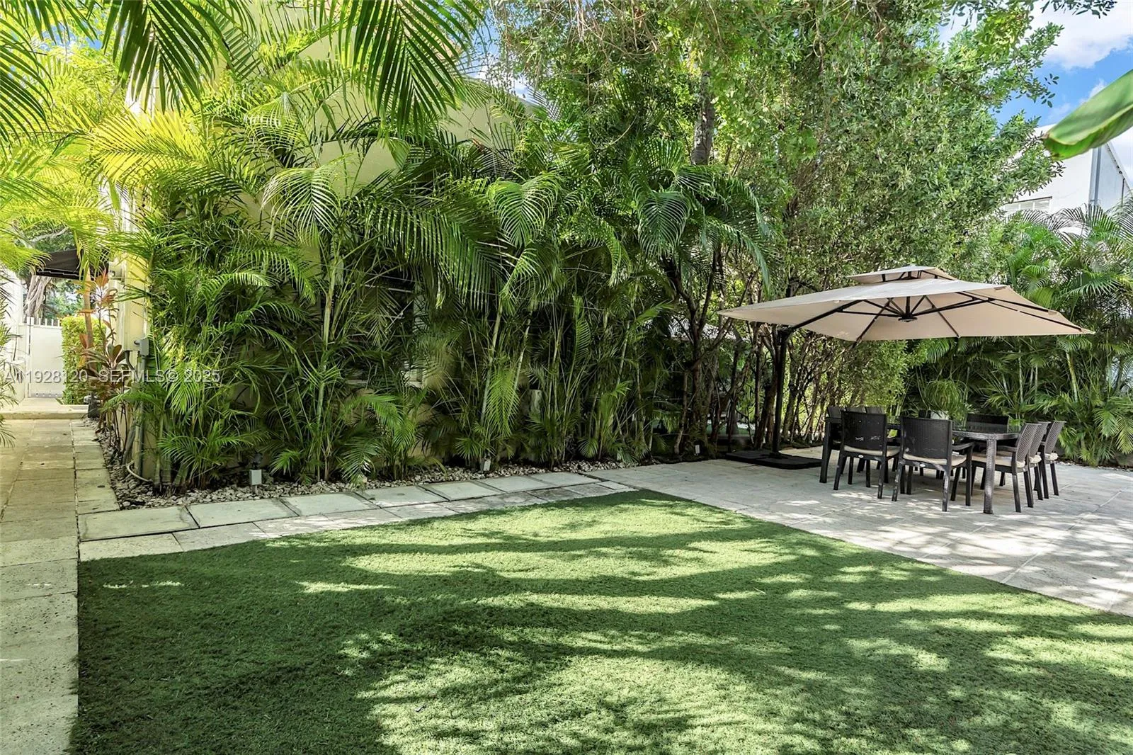 745-747 Lenox Ave, Miami Beach, Florida 33139, Miami Beach, Florida 33139, ,Residential Income,For Sale,745-747 Lenox Ave, Miami Beach, Florida 33139,A11928120