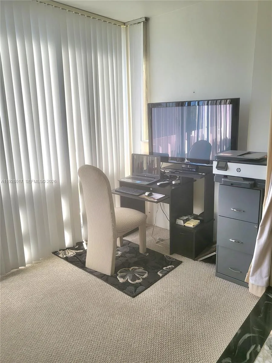 4330 Hillcrest Dr 405, Hollywood, Florida 33021, Hollywood, Florida 33021, 1 Bedroom Bedrooms, ,1 BathroomBathrooms,Residential,For Sale,4330 Hillcrest Dr 405, Hollywood, Florida 33021,A11928017