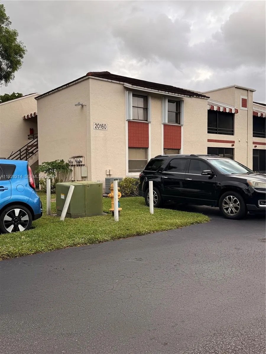 20160 Ne 3rd Ct 8, Miami, Florida 33179, Miami, Florida 33179, 2 Bedrooms Bedrooms, ,2 BathroomsBathrooms,Residential,For Sale,20160 Ne 3rd Ct 8, Miami, Florida 33179,A11928214
