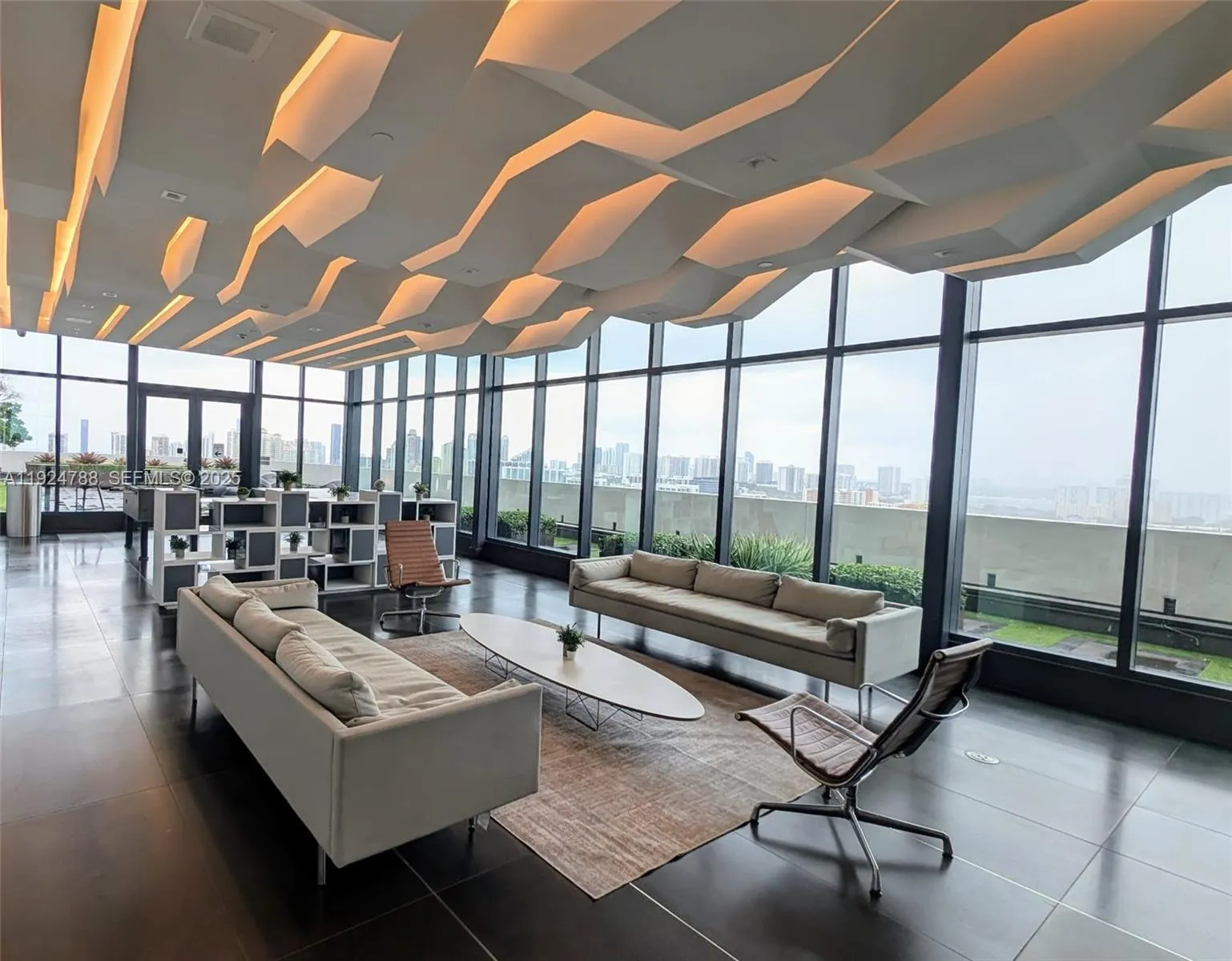 Common Area - Lounge Area
