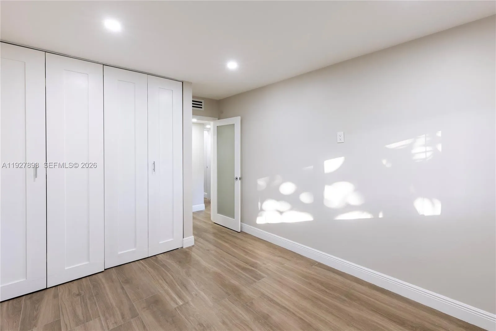 6855 Edgewater Dr 1ds, Coral Gables, Florida 33133, Coral Gables, Florida 33133, 2 Bedrooms Bedrooms, ,2 BathroomsBathrooms,Residential,For Sale,6855 Edgewater Dr 1ds, Coral Gables, Florida 33133,A11927893