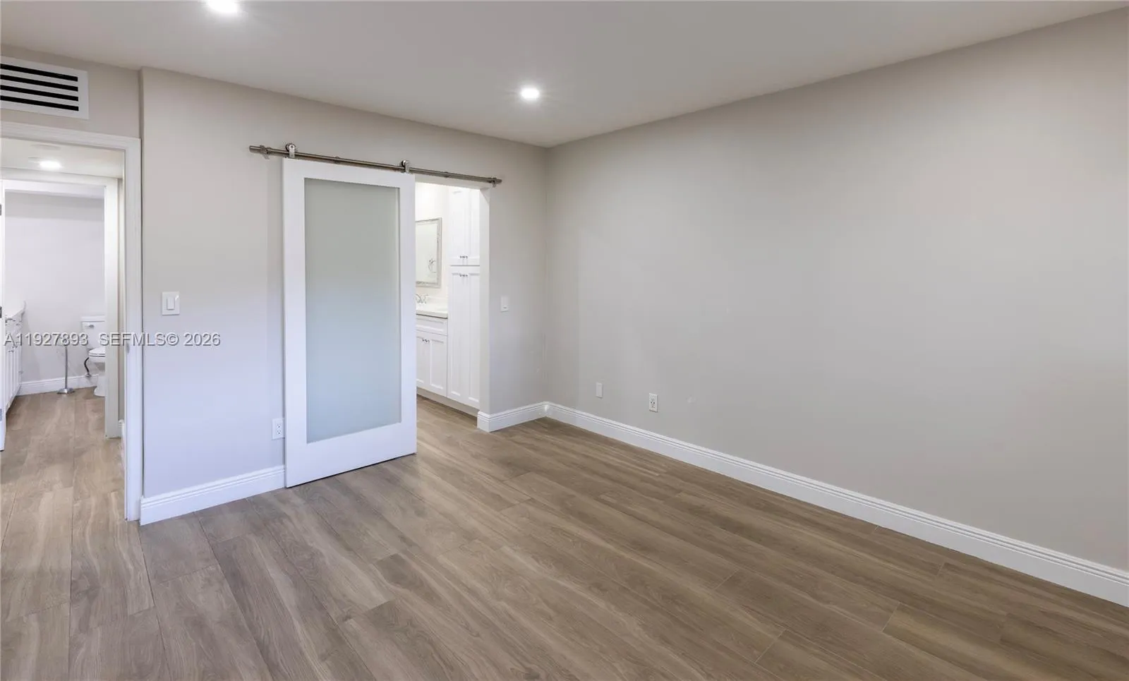 6855 Edgewater Dr 1ds, Coral Gables, Florida 33133, Coral Gables, Florida 33133, 2 Bedrooms Bedrooms, ,2 BathroomsBathrooms,Residential,For Sale,6855 Edgewater Dr 1ds, Coral Gables, Florida 33133,A11927893