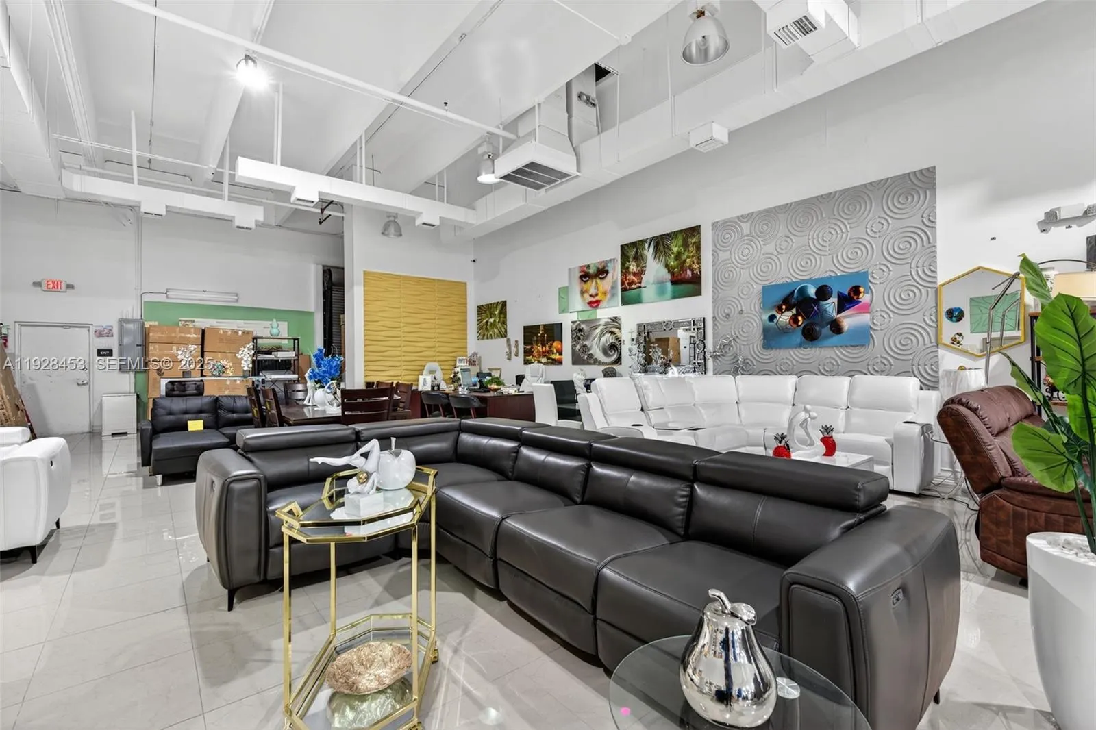 Furniture Store For Sale In The Tamiami Area, Miam, Miami, Florida 33184, ,Business Opportunity,For Sale,Furniture Store For Sale In The Tamiami Area, Miam,A11928453