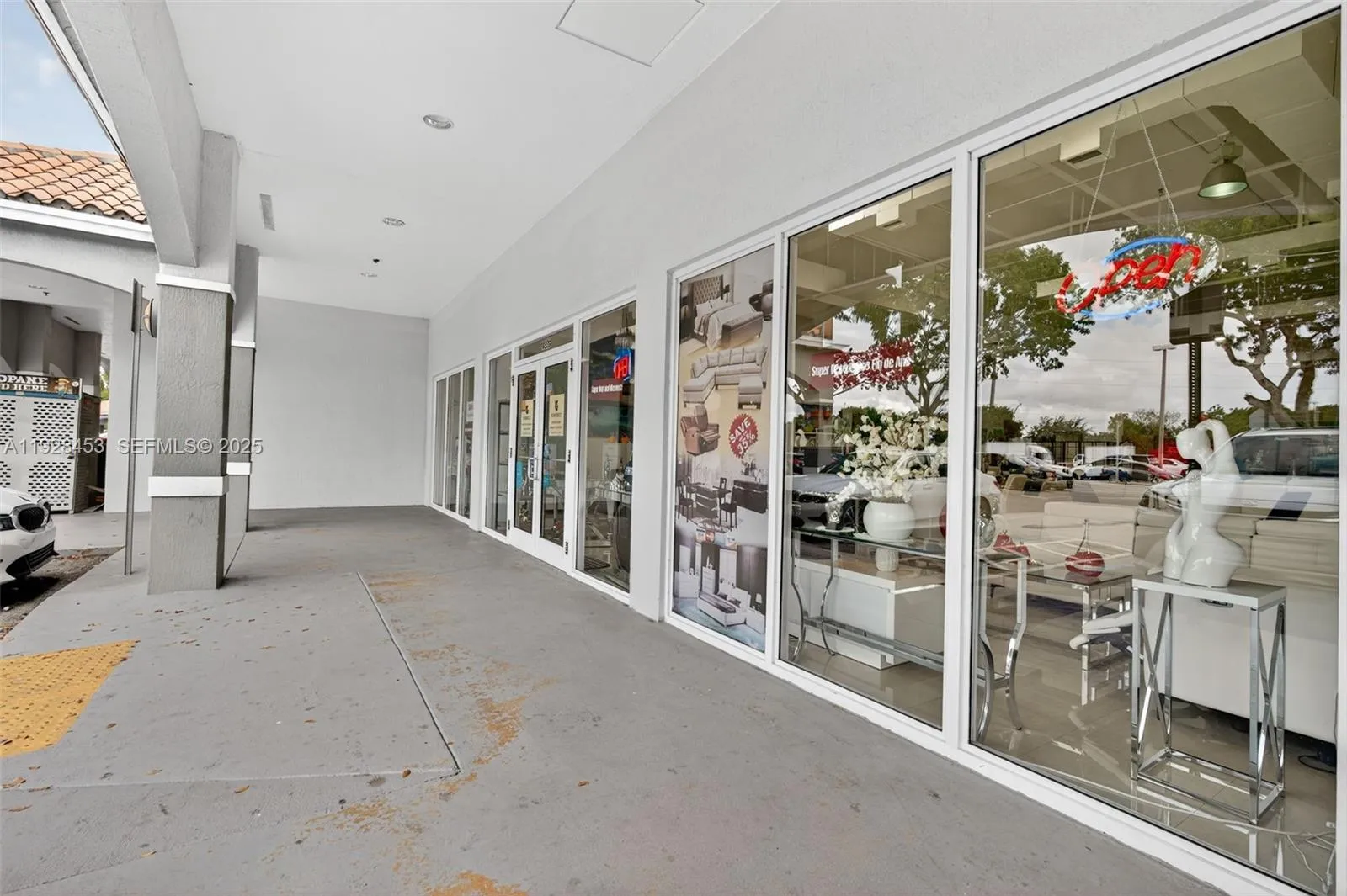 Furniture Store For Sale In The Tamiami Area, Miam, Miami, Florida 33184, ,Business Opportunity,For Sale,Furniture Store For Sale In The Tamiami Area, Miam,A11928453