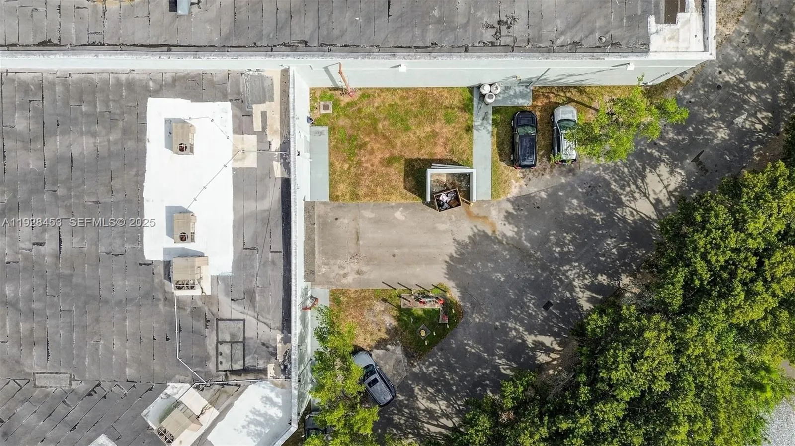 Furniture Store For Sale In The Tamiami Area, Miam, Miami, Florida 33184, ,Business Opportunity,For Sale,Furniture Store For Sale In The Tamiami Area, Miam,A11928453