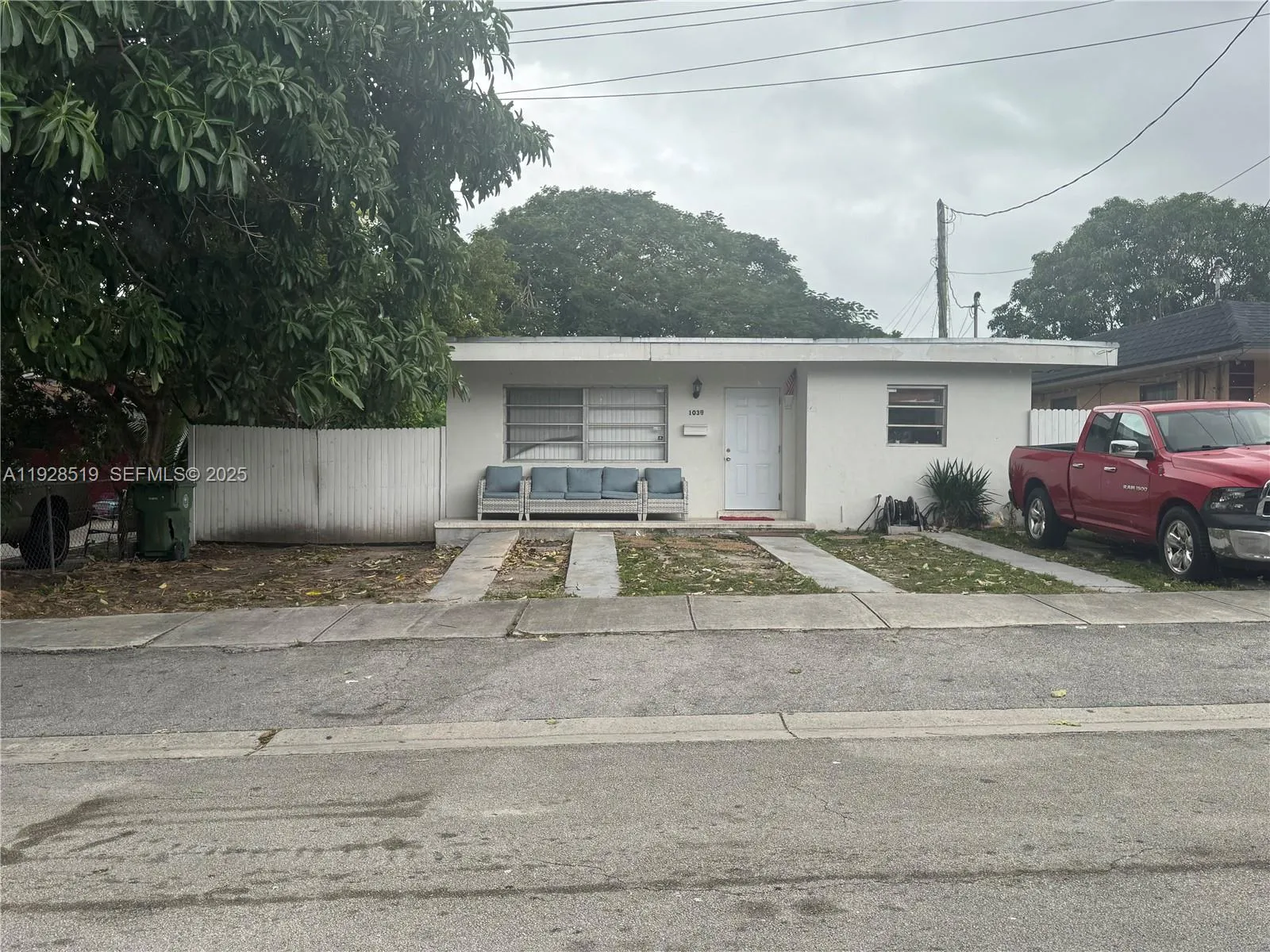 1032 Sw 10th Ave, Miami, Florida 33130, Miami, Florida 33130, 2 Bedrooms Bedrooms, ,1 BathroomBathrooms,Residential,For Sale,1032 Sw 10th Ave, Miami, Florida 33130,A11928519