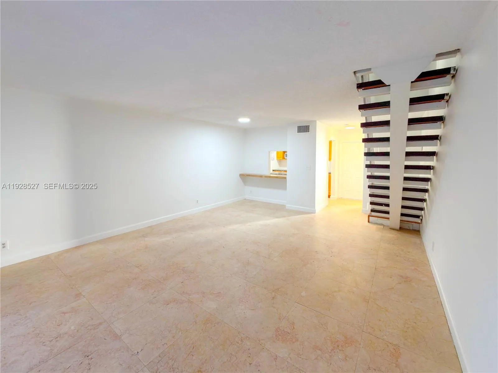 2448 Sw 42nd Ave 2g, Fort Lauderdale, Florida 3331, Fort Lauderdale, Florida 33317, 2 Bedrooms Bedrooms, ,1 BathroomBathrooms,Residential Lease,For Rent,2448 Sw 42nd Ave 2g, Fort Lauderdale, Florida 3331,A11928527