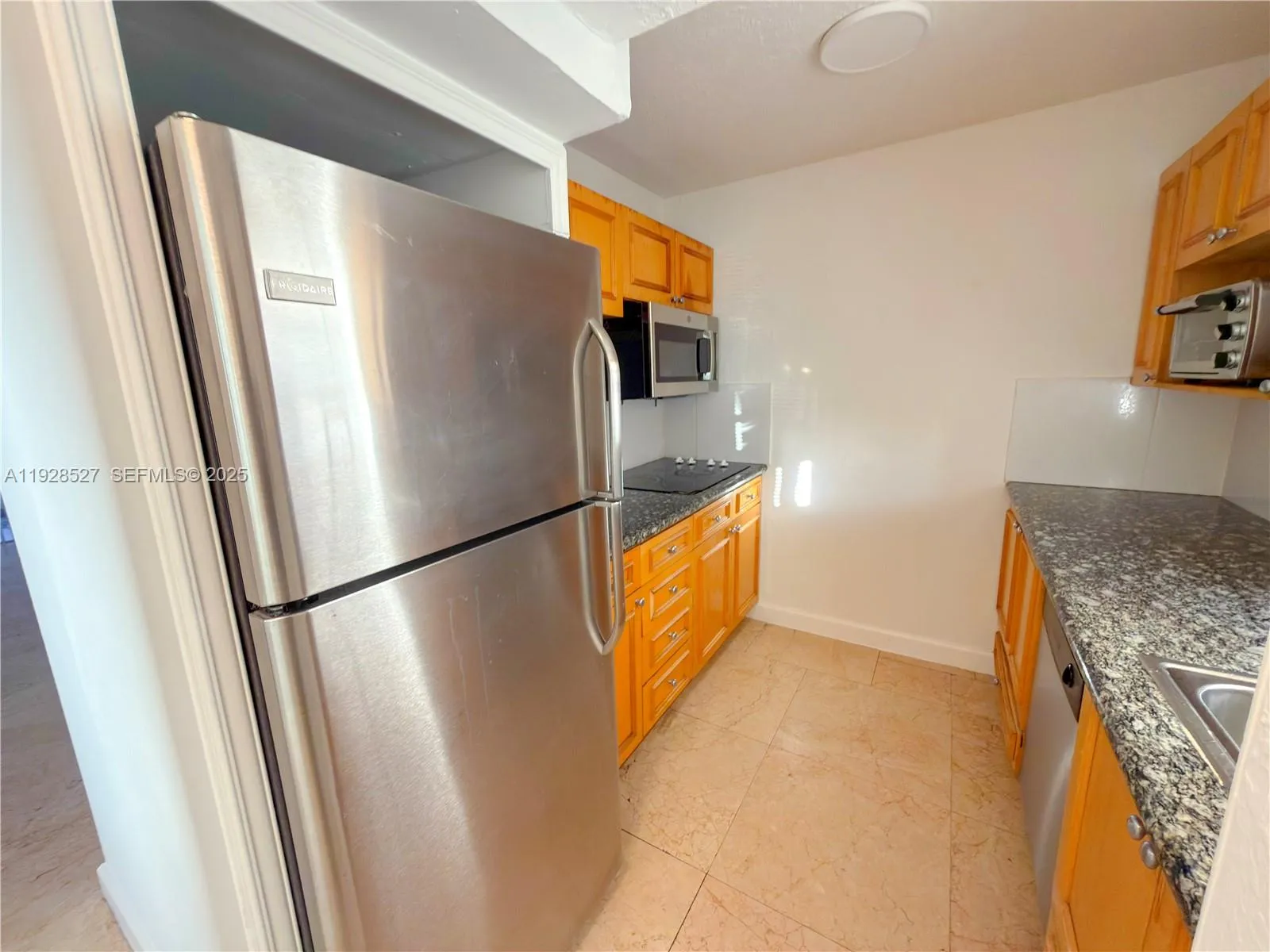 2448 Sw 42nd Ave 2g, Fort Lauderdale, Florida 3331, Fort Lauderdale, Florida 33317, 2 Bedrooms Bedrooms, ,1 BathroomBathrooms,Residential Lease,For Rent,2448 Sw 42nd Ave 2g, Fort Lauderdale, Florida 3331,A11928527