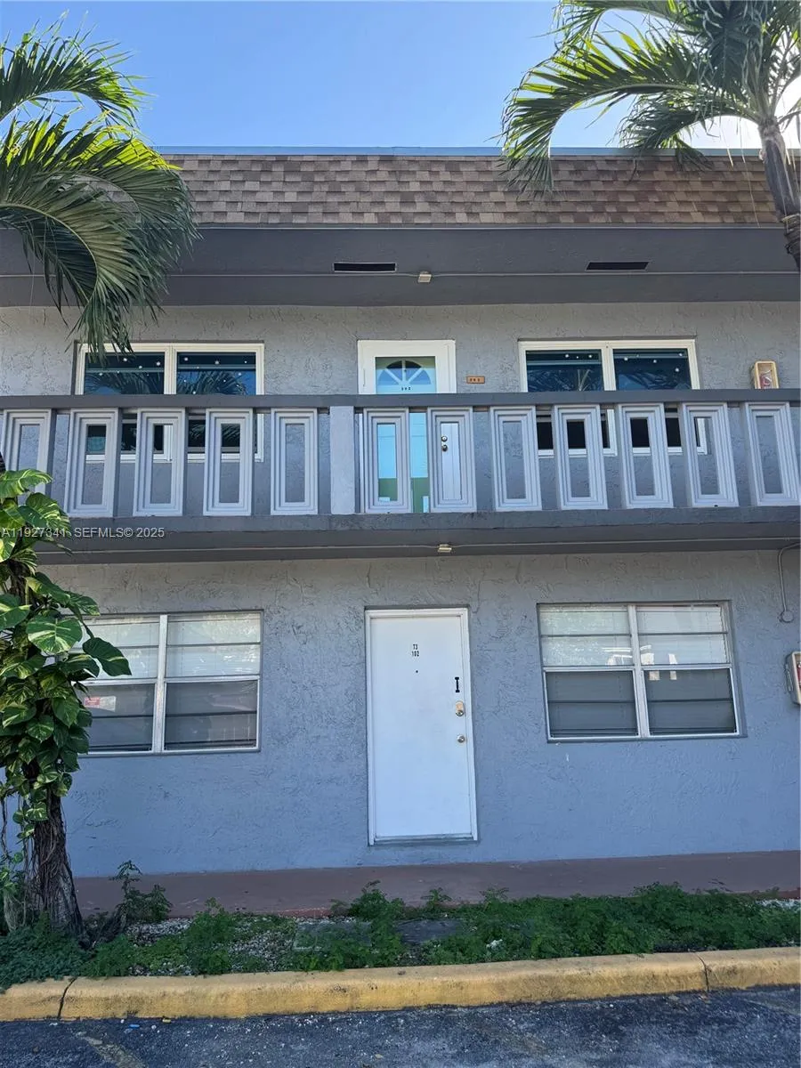 4717 Sw 33rd Ave 202, Dania Beach, Florida 33312, Dania Beach, Florida 33312, 2 Bedrooms Bedrooms, ,1 BathroomBathrooms,Residential,For Sale,4717 Sw 33rd Ave 202, Dania Beach, Florida 33312,A11927341