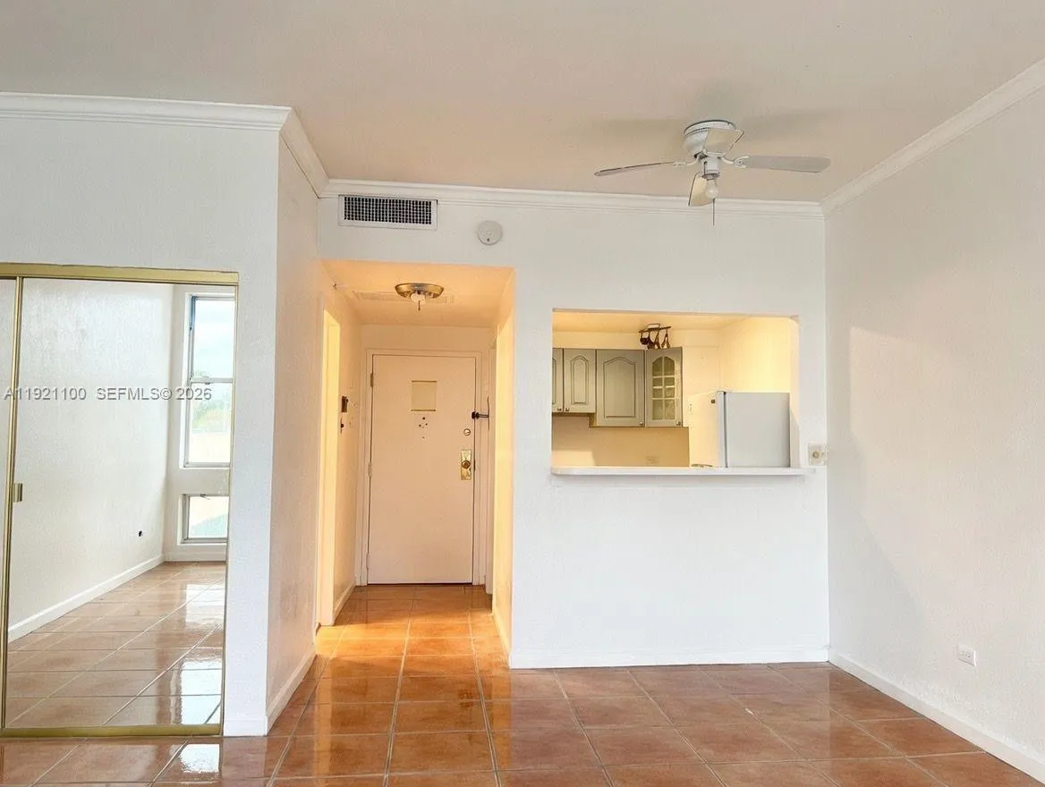 700 Biltmore Way 314, Coral Gables, Florida 33134, Coral Gables, Florida 33134, ,1 BathroomBathrooms,Residential,For Sale,700 Biltmore Way 314, Coral Gables, Florida 33134,A11921100