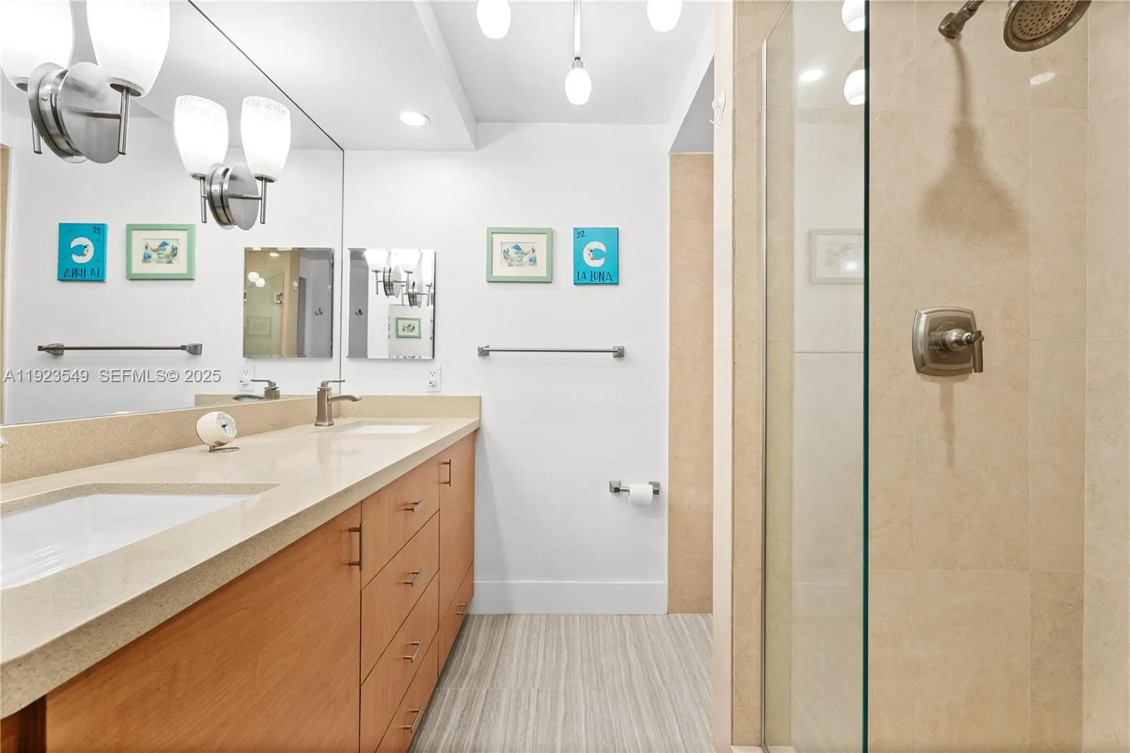 Bathroom #1 (Master)