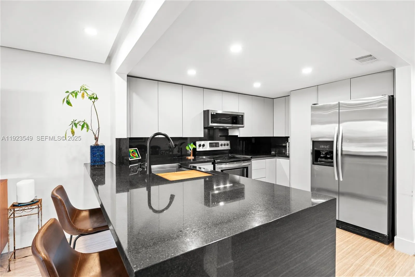 Kitchen Bar