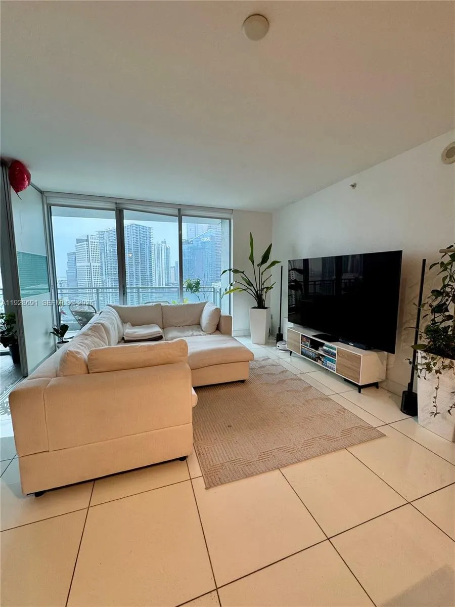 90 Sw 3rd St 3112, Miami, Florida 33130, Miami, Florida 33130, 1 Bedroom Bedrooms, ,1 BathroomBathrooms,Residential Lease,For Rent,90 Sw 3rd St 3112, Miami, Florida 33130,A11928691