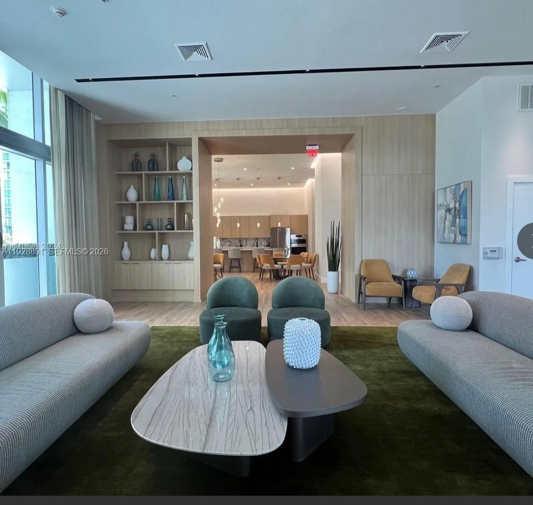90 Sw 3rd St 3112, Miami, Florida 33130, Miami, Florida 33130, 1 Bedroom Bedrooms, ,1 BathroomBathrooms,Residential Lease,For Rent,90 Sw 3rd St 3112, Miami, Florida 33130,A11928691