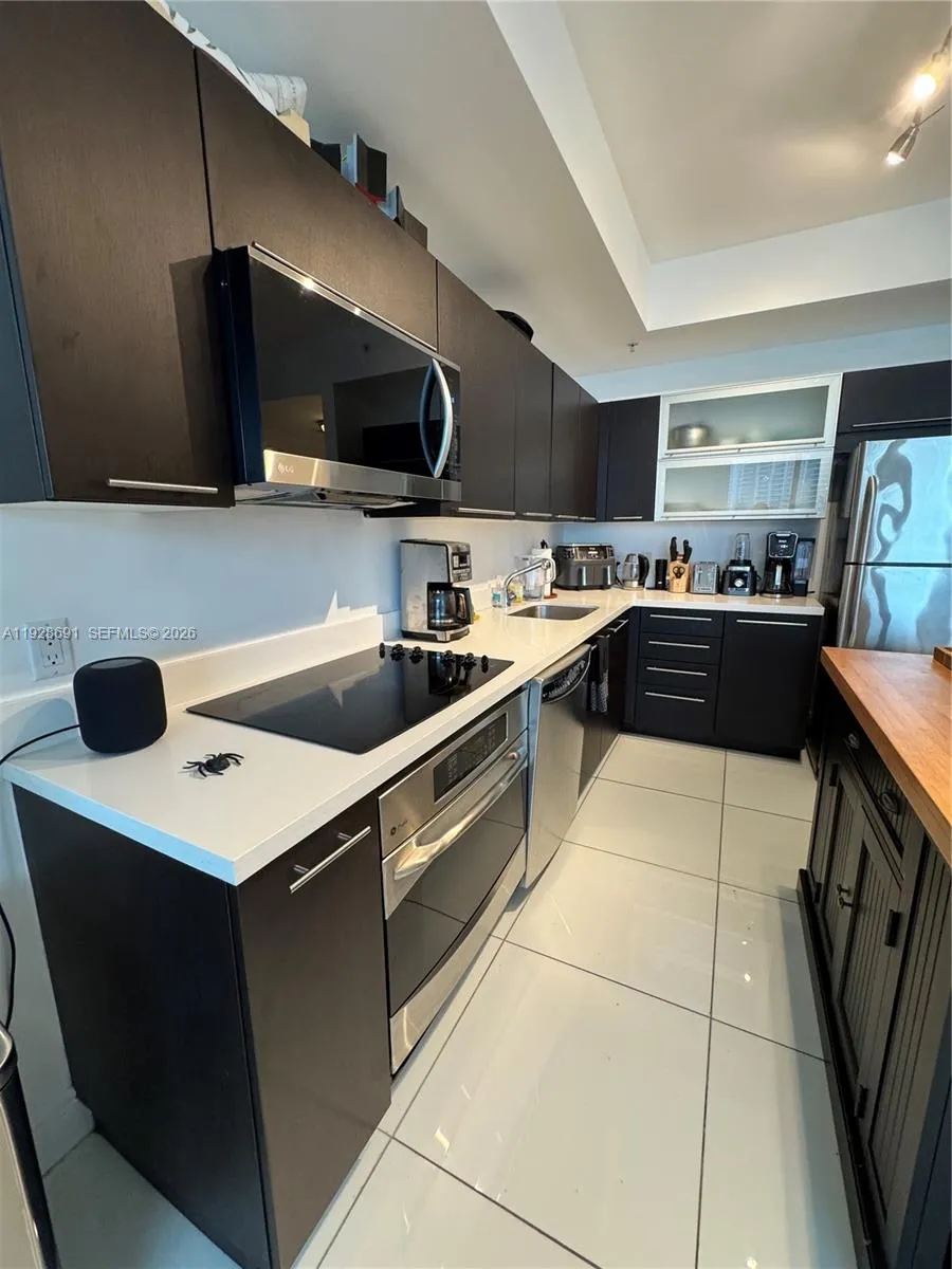 90 Sw 3rd St 3112, Miami, Florida 33130, Miami, Florida 33130, 1 Bedroom Bedrooms, ,1 BathroomBathrooms,Residential Lease,For Rent,90 Sw 3rd St 3112, Miami, Florida 33130,A11928691