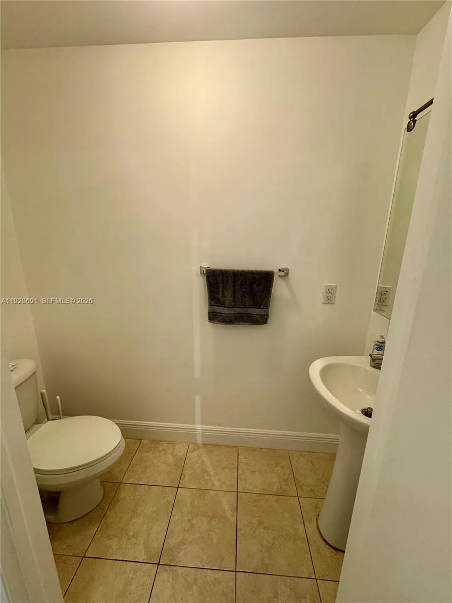 90 Sw 3rd St 3112, Miami, Florida 33130, Miami, Florida 33130, 1 Bedroom Bedrooms, ,1 BathroomBathrooms,Residential Lease,For Rent,90 Sw 3rd St 3112, Miami, Florida 33130,A11928691