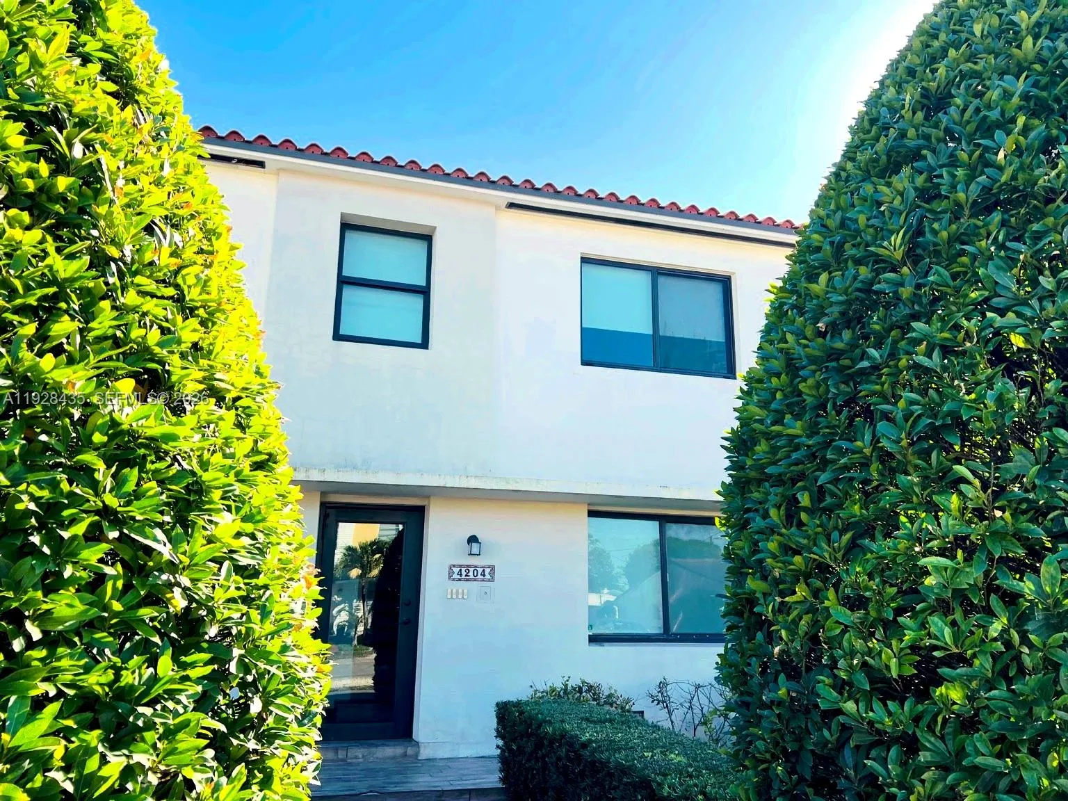 4204 Sw 14 St 3, Miami, Florida 33134, Miami, Florida 33134, 2 Bedrooms Bedrooms, ,1 BathroomBathrooms,Residential Lease,For Rent,4204 Sw 14 St 3, Miami, Florida 33134,A11928435