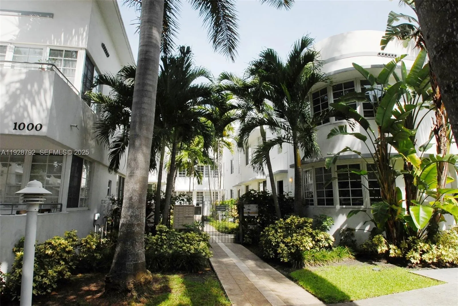 1000 Meridian Ave 23, Miami Beach, Florida 33139, Miami Beach, Florida 33139, 1 Bedroom Bedrooms, ,1 BathroomBathrooms,Residential,For Sale,1000 Meridian Ave 23, Miami Beach, Florida 33139,A11928792