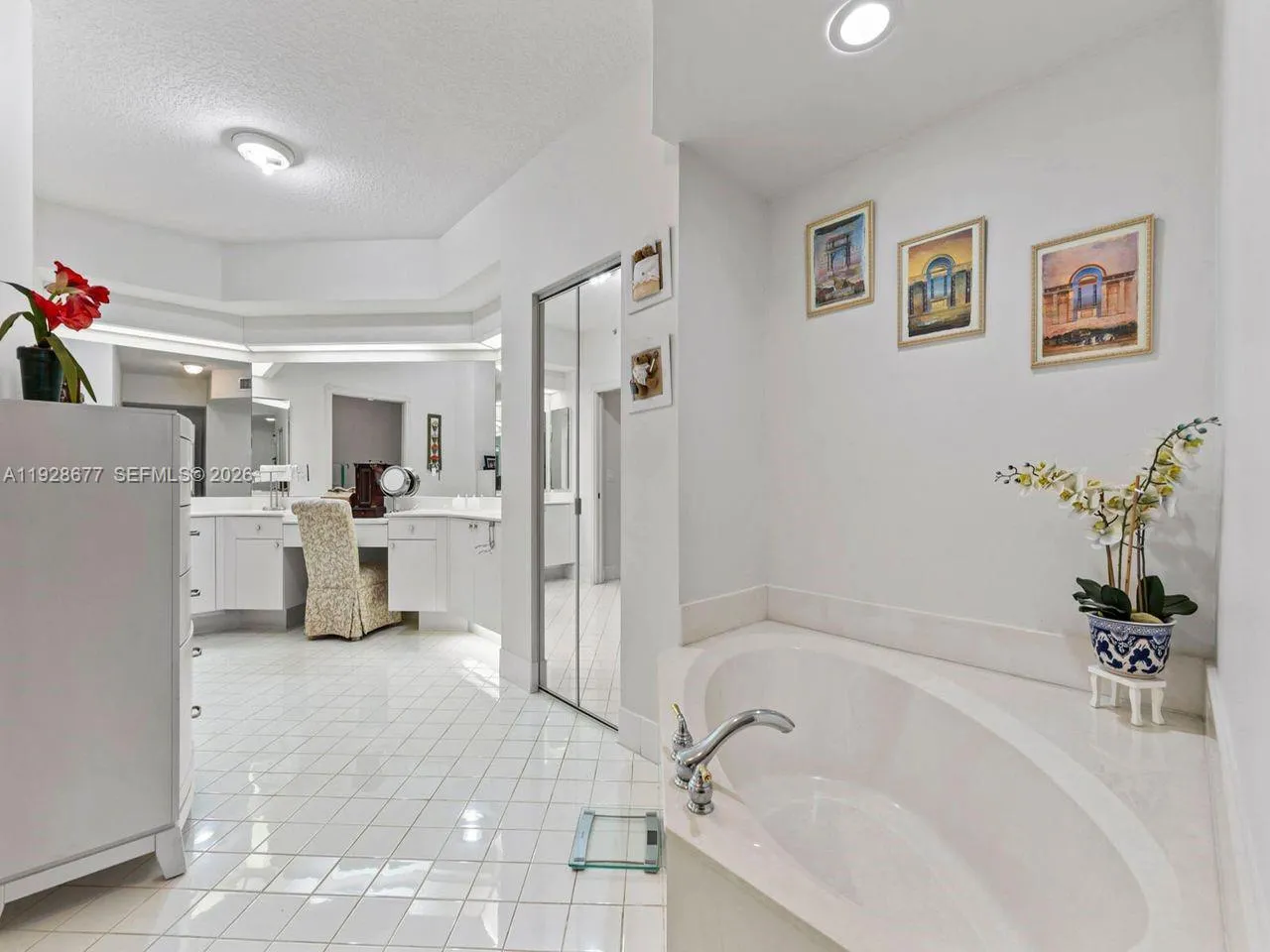 10750 Nw 66th St 208, Doral, Florida 33178, Doral, Florida 33178, 3 Bedrooms Bedrooms, ,2 BathroomsBathrooms,Residential,For Sale,10750 Nw 66th St 208, Doral, Florida 33178,A11928677